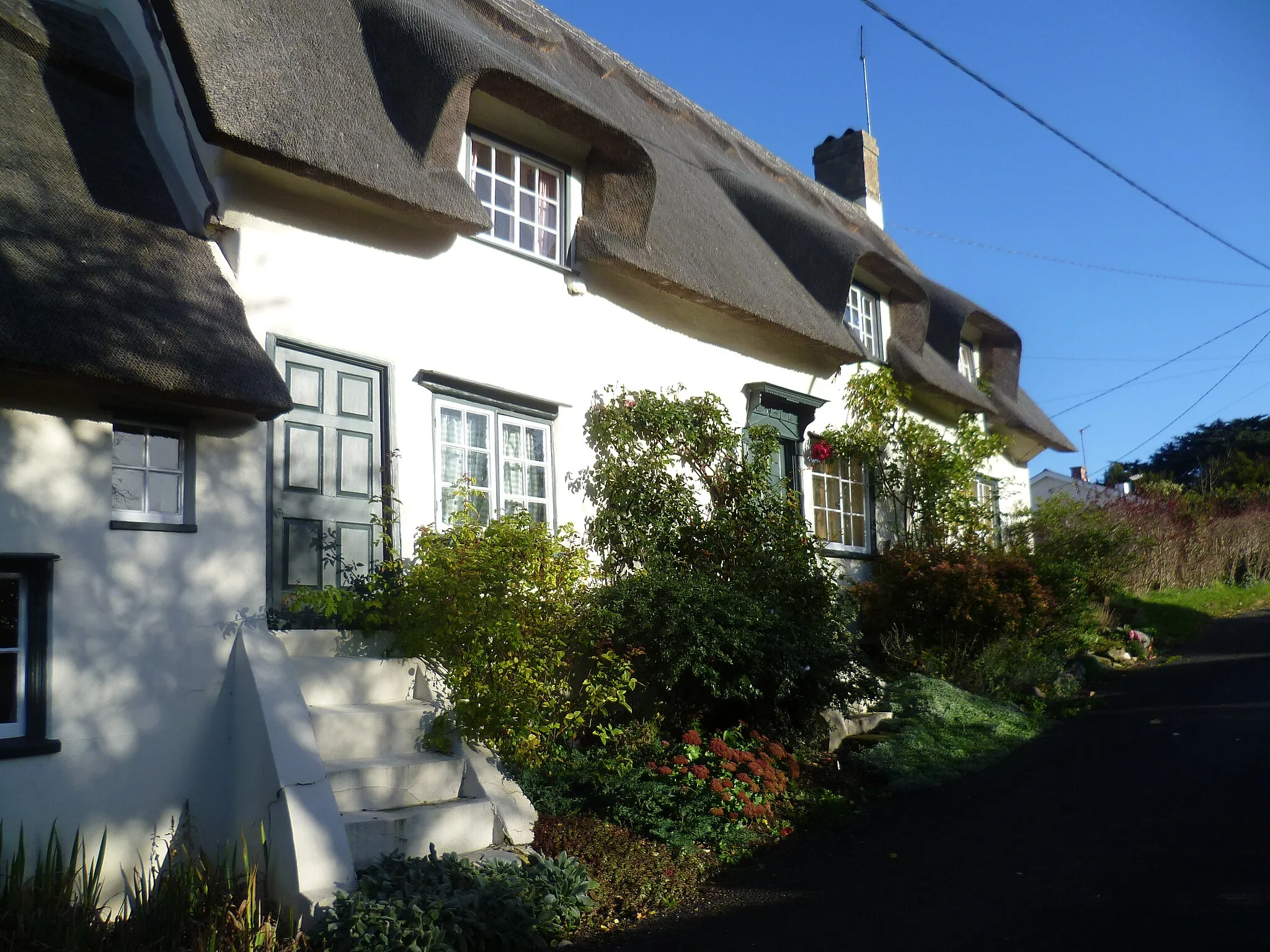 Photo showing: Thatched cottage in Elsworth