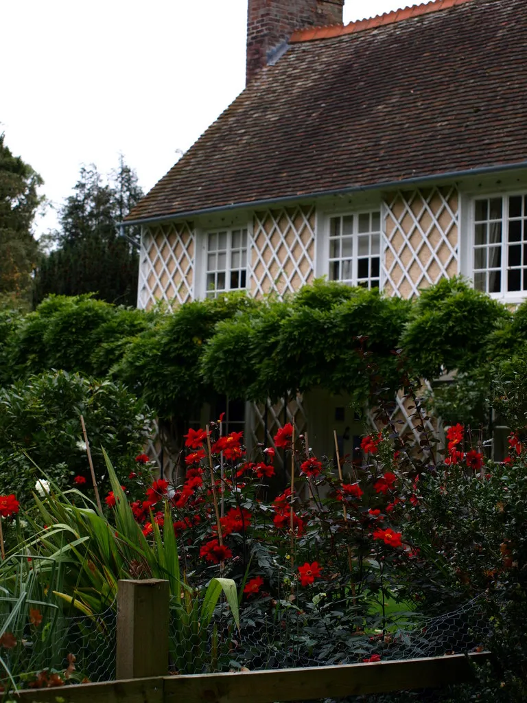 Photo showing: Dahlia Cottage