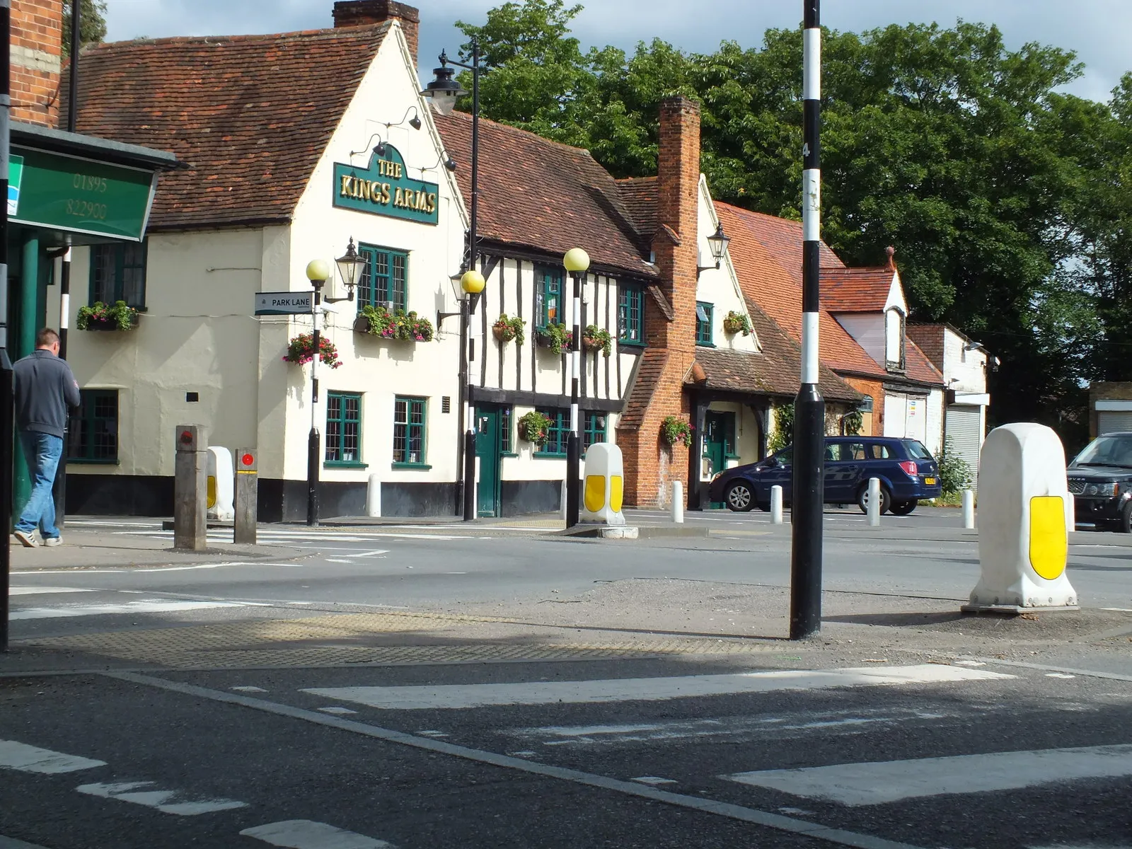 Photo showing: The Kings Arms,