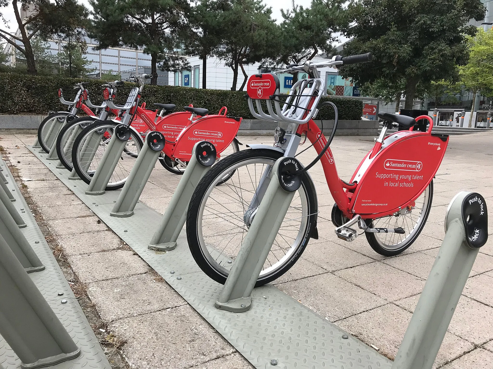 Photo showing: Santander Cycles MK