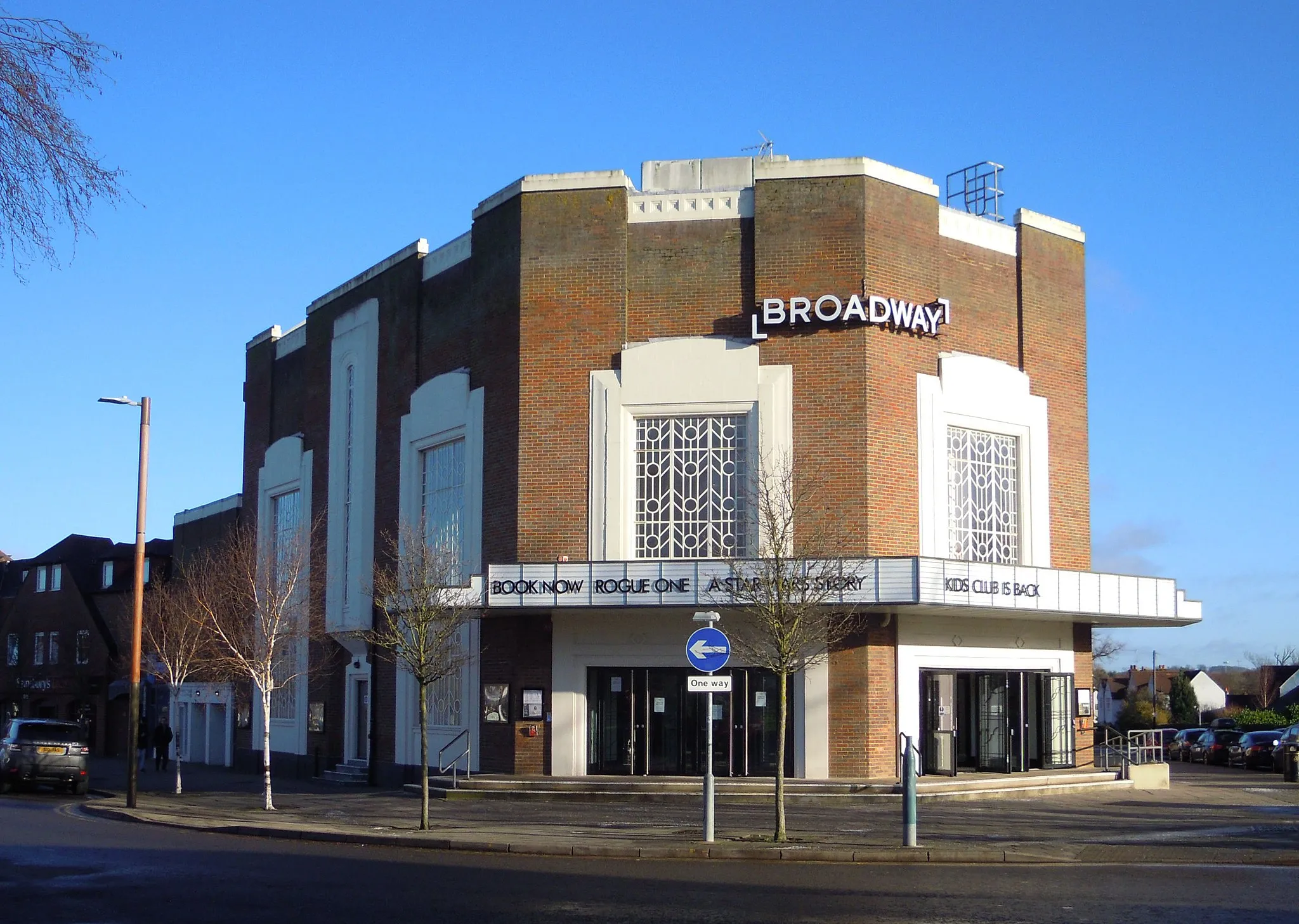 Photo showing: The art-deco Broadway Cinema in Letchworth
