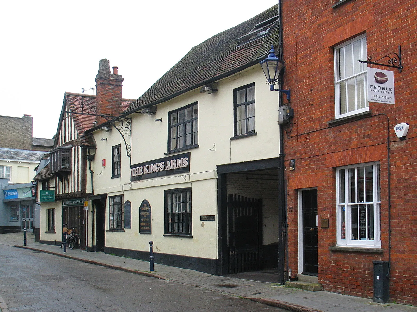 Photo showing: "The Kings Arms" public house, Hitchin