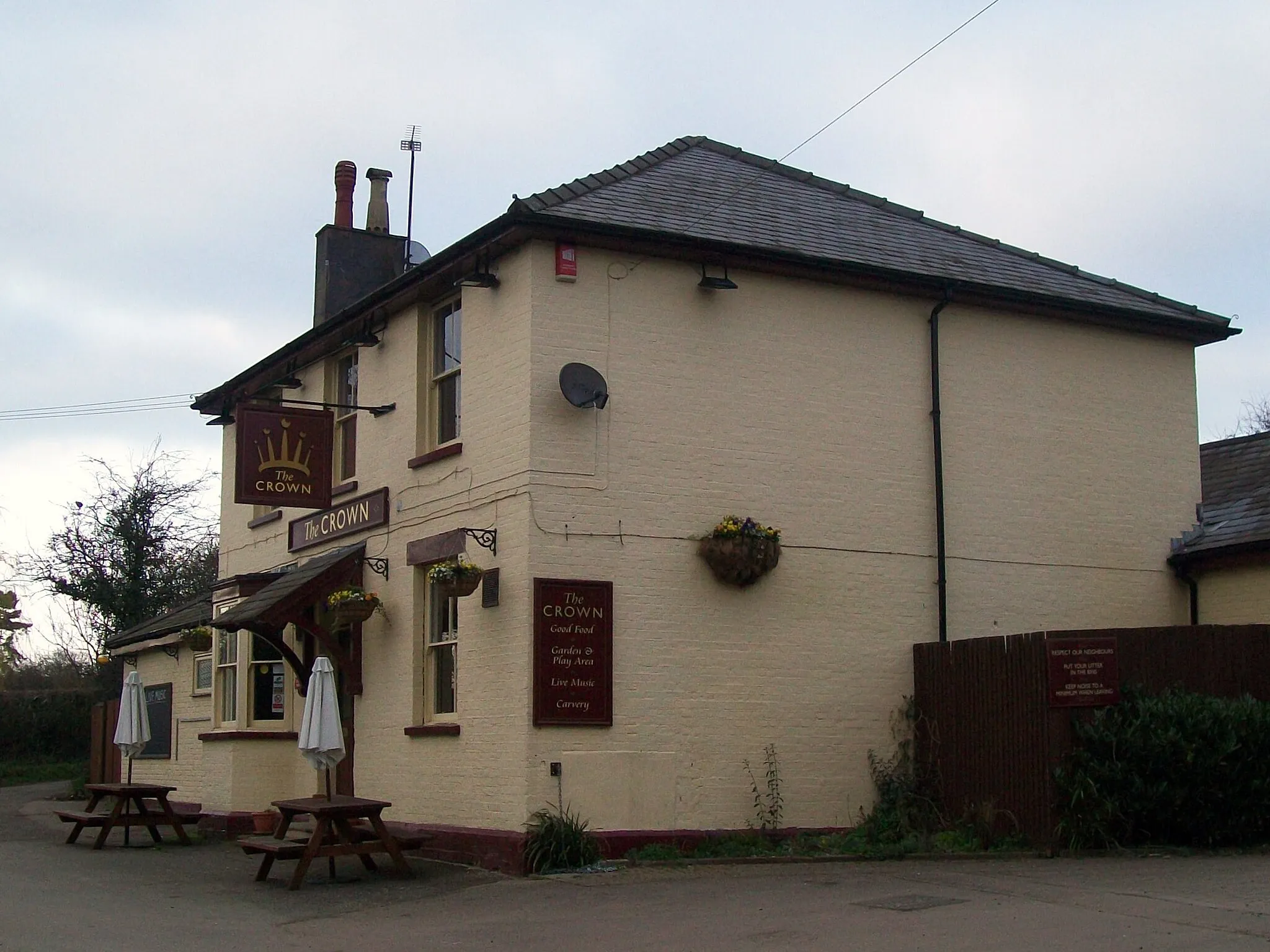Photo showing: The Crown public house, Aston End, Hertfordshire, 14 March 2011