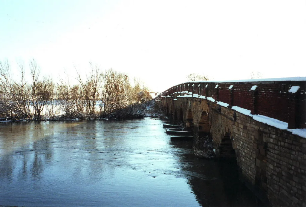 Photo showing: 'Whiteout' on Barford Bridge, Great Barford, Bedfordshire