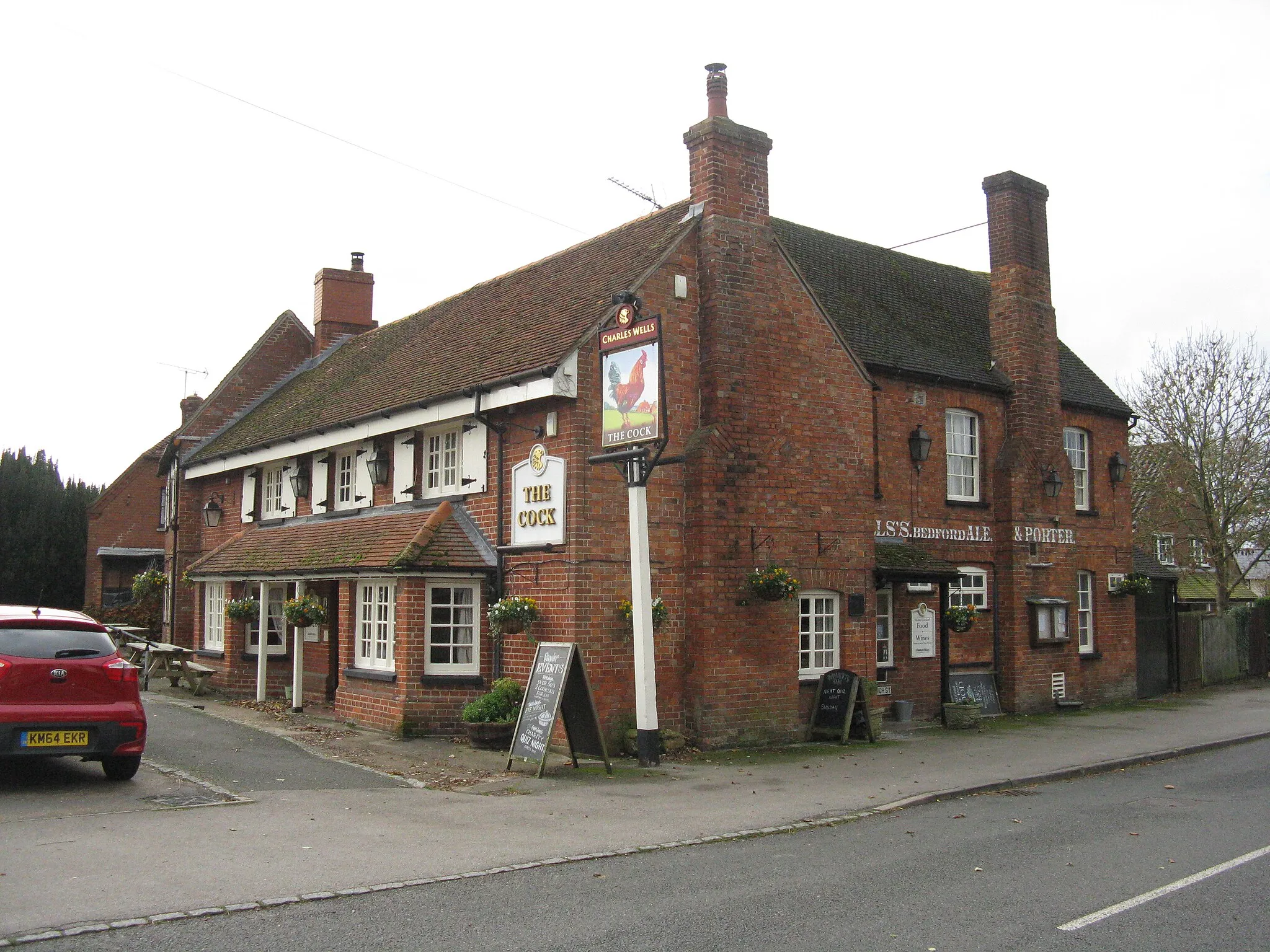 Photo showing: The Cock, North Crawley