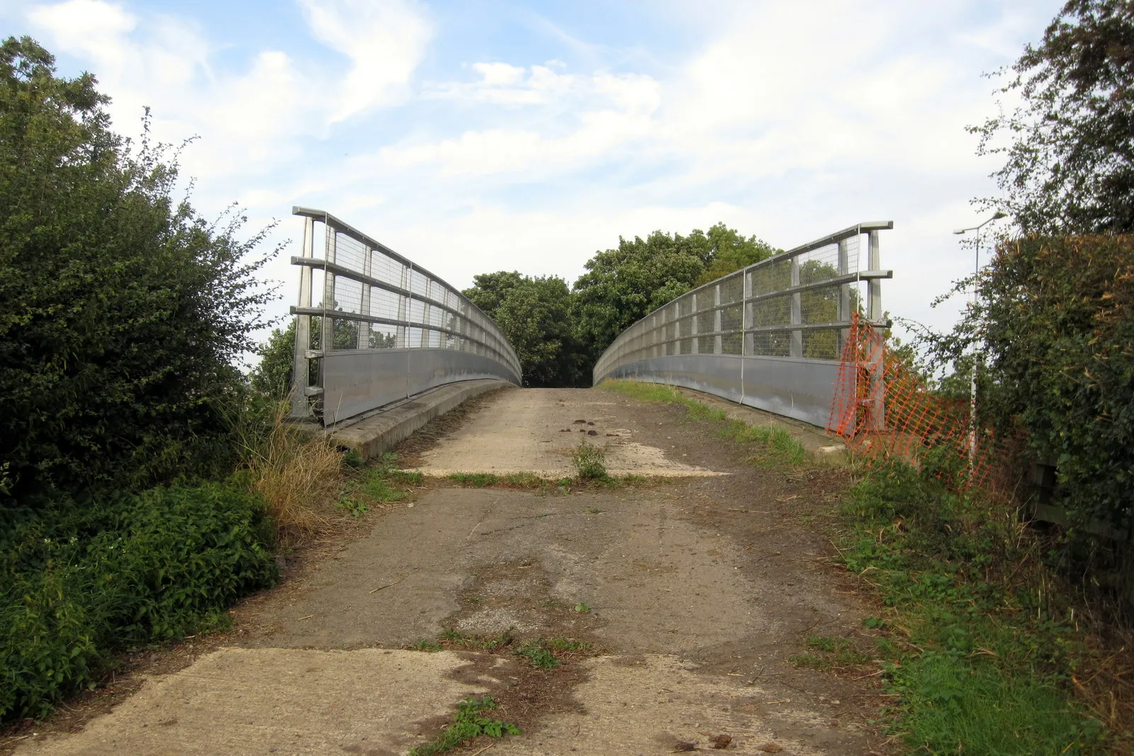 Photo showing: Bridge over the M1 by Spinney Lodge