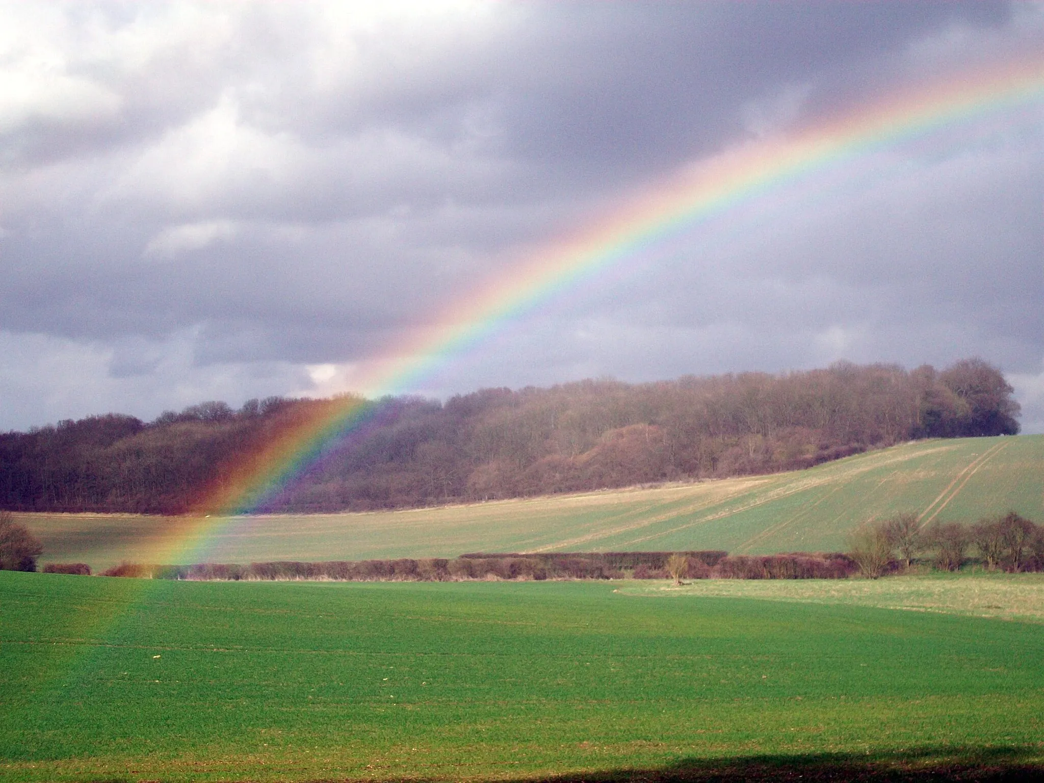 Photo showing: Looking east out of Pryor's Wood/Box Wood. There was a light shower of rain and then this breath-taking sight. It was awesome!

26 March 2010