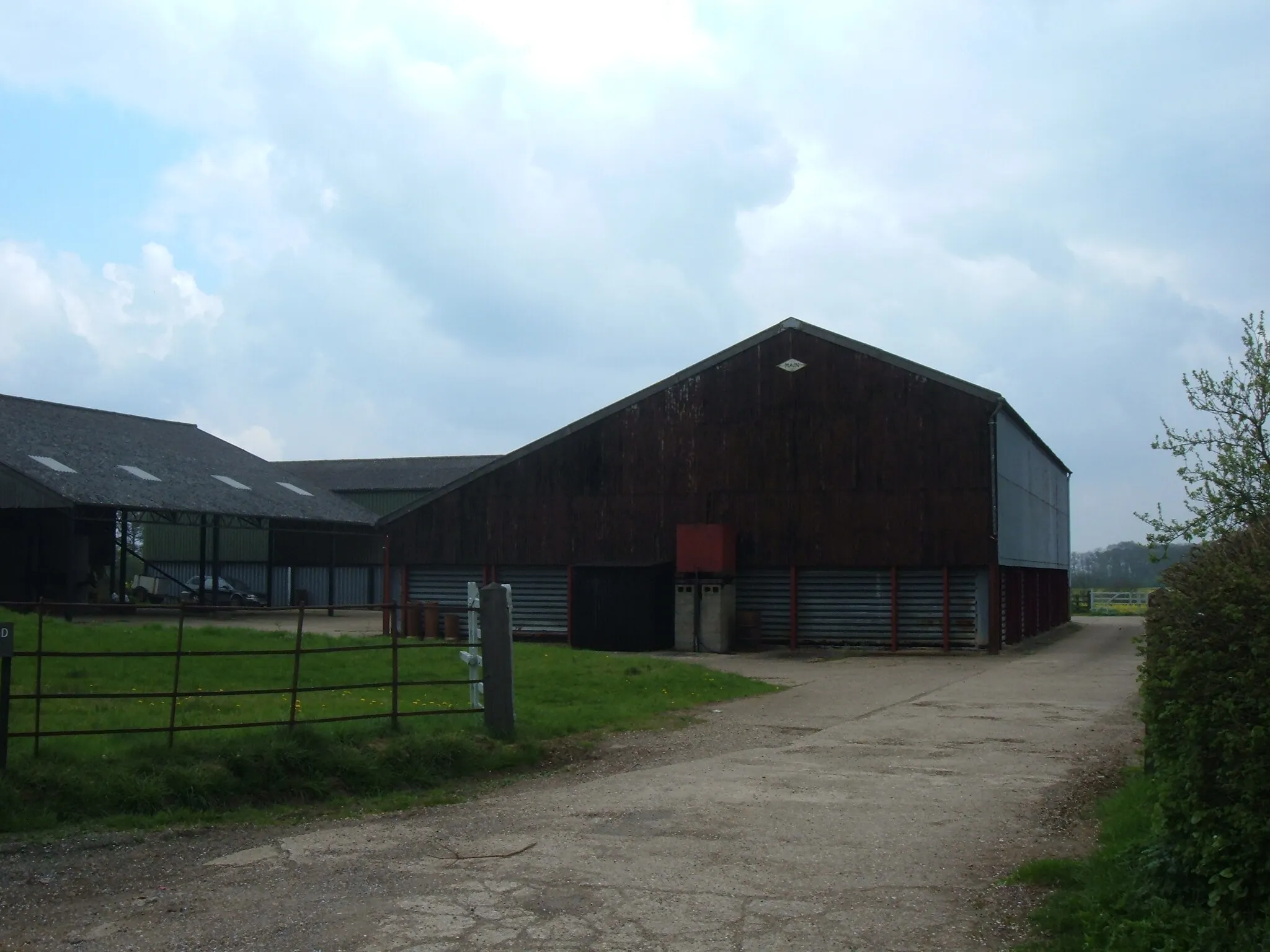 Photo showing: Berry End Farm - Higher Berry End
