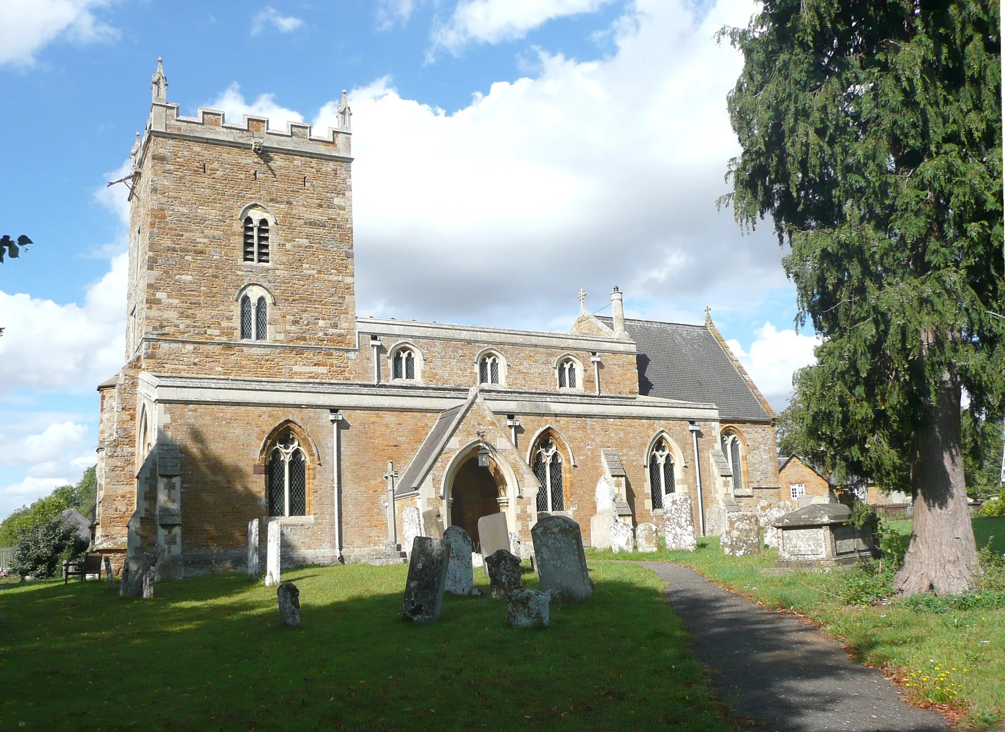 Photo showing: The Church of St Peter and St Paul, Sywell