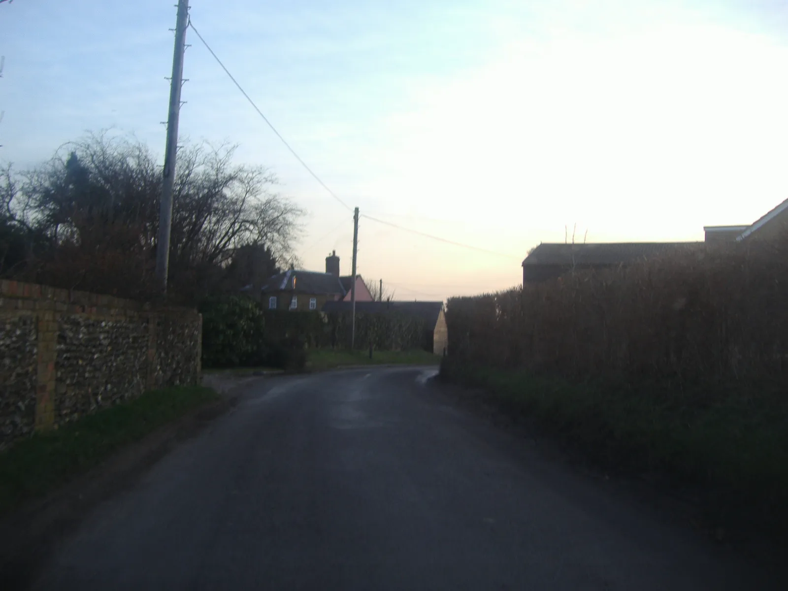 Photo showing: Whempstead village passing Whempstead farm