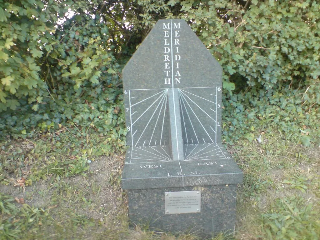 Photo showing: The Prime Meridian marker on Fenny Lane, Meldreth, Cambridgeshire