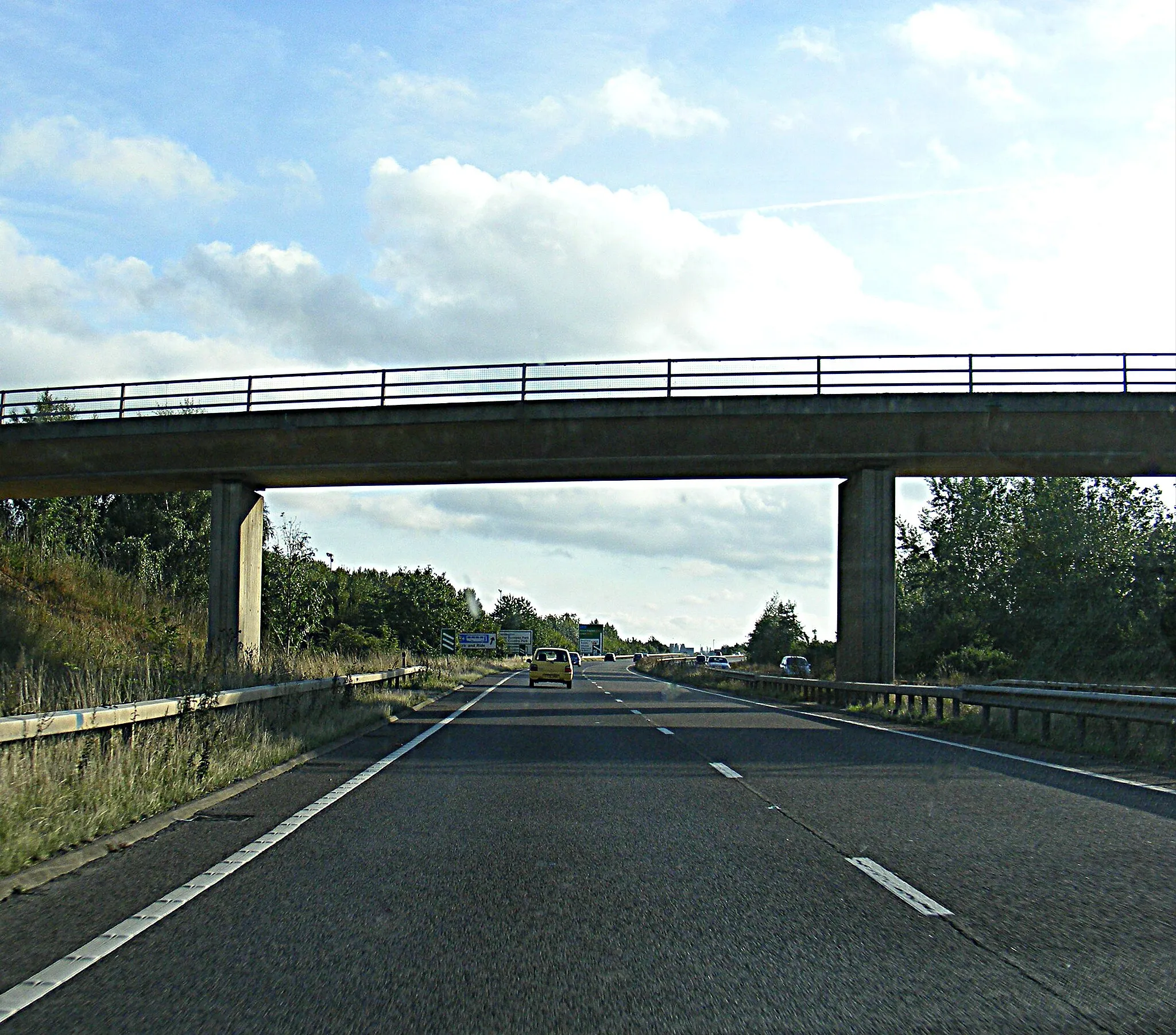 Photo showing: A421 Bedford Southern Bypass at the Meadow Lane Bridge