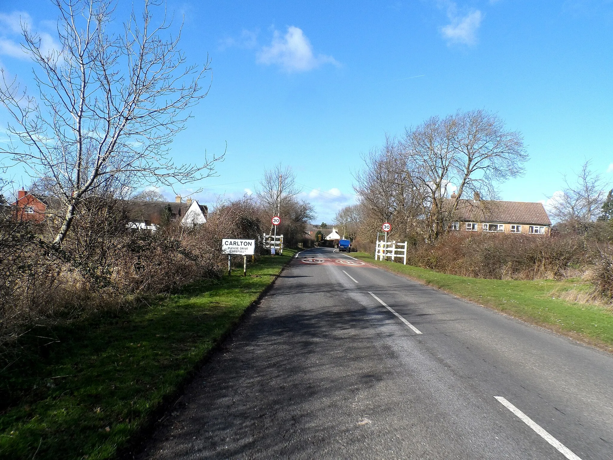 Photo showing: Road into Carlton