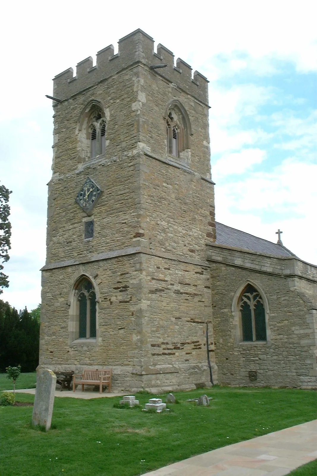 Photo showing: St Mary's church, Woughton-on-the-Green
