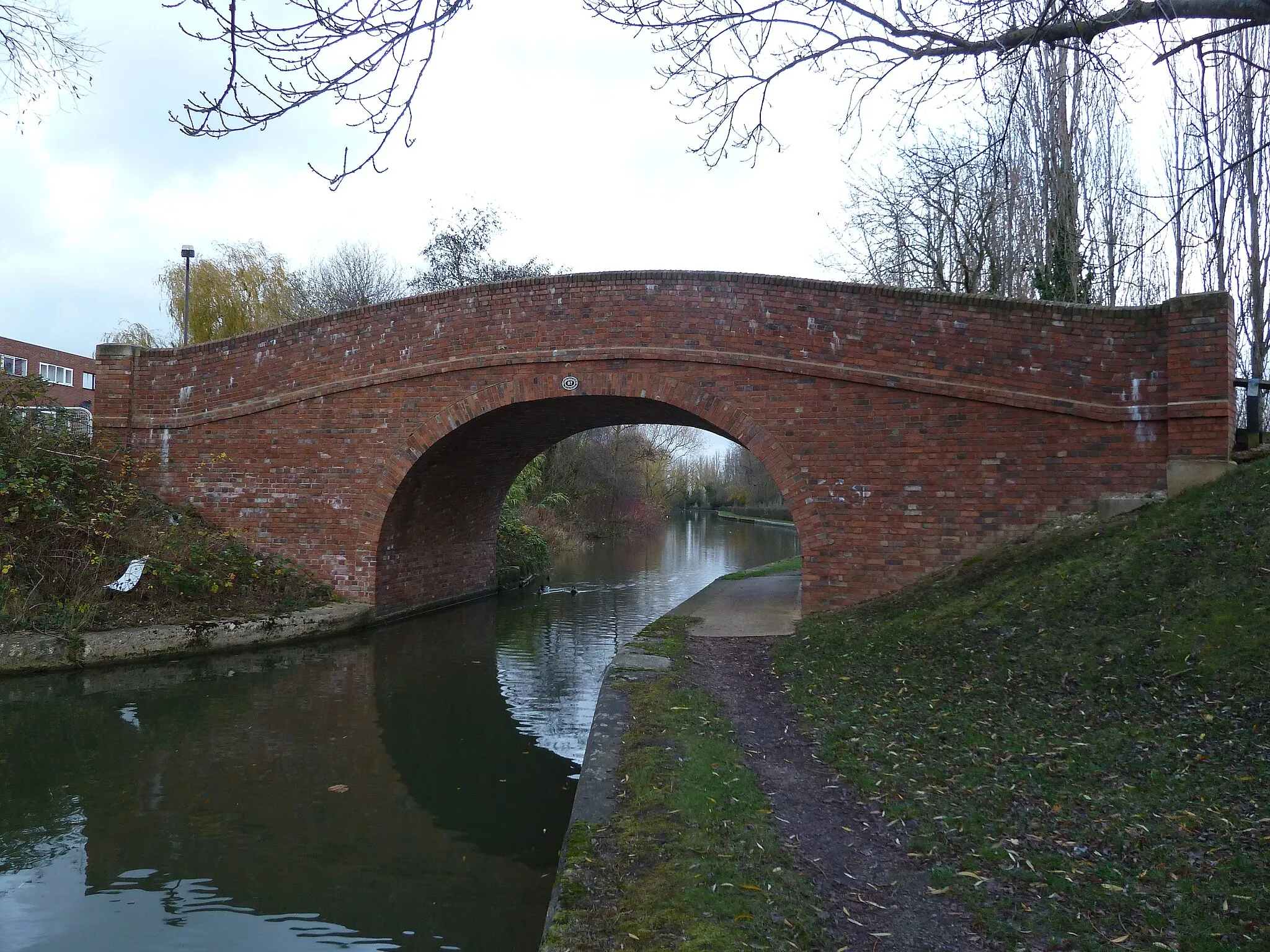 Photo showing: Bridge 87, Grand Junction Canal