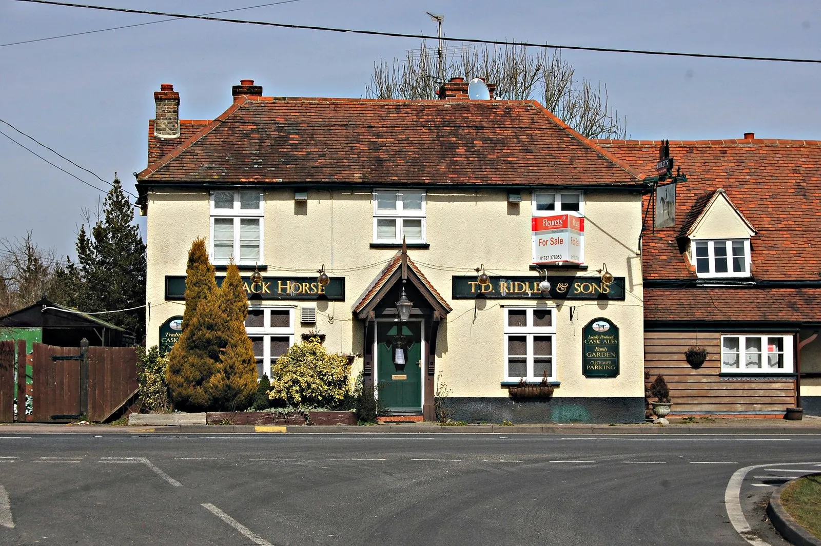Photo showing: The Black Horse - for sale
