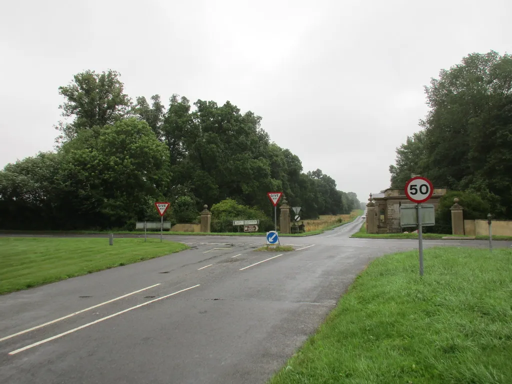 Photo showing: Crossroads at the end of an avenue from Stowe