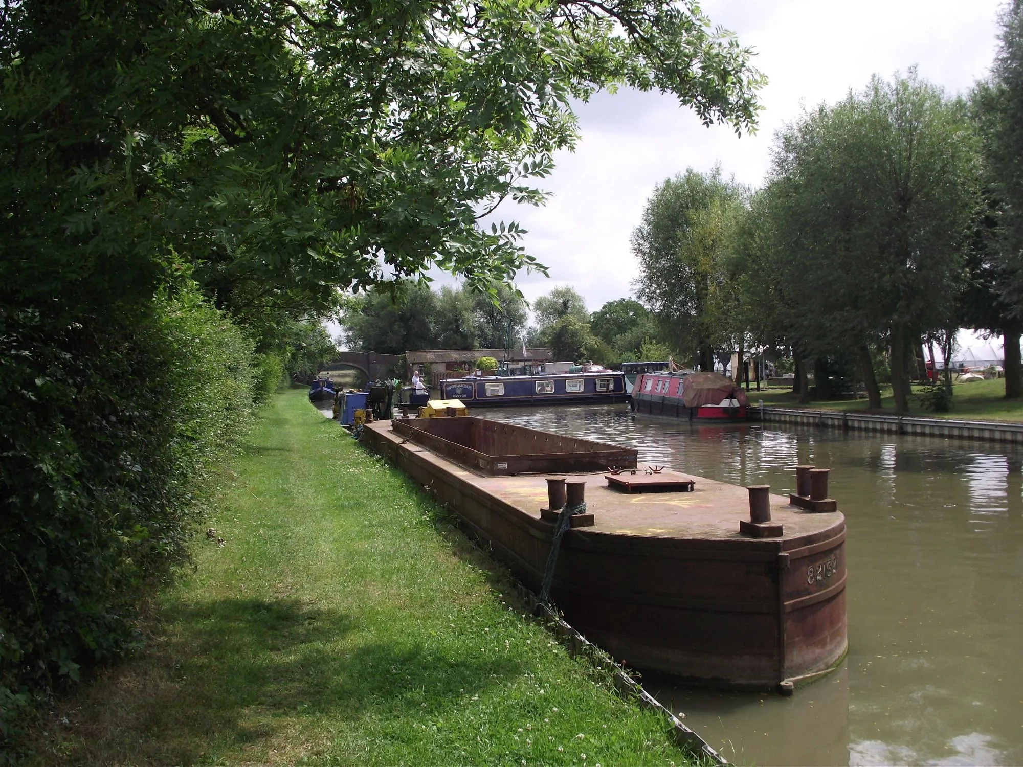 Photo showing: Boats moored beside the Grand Union Canal