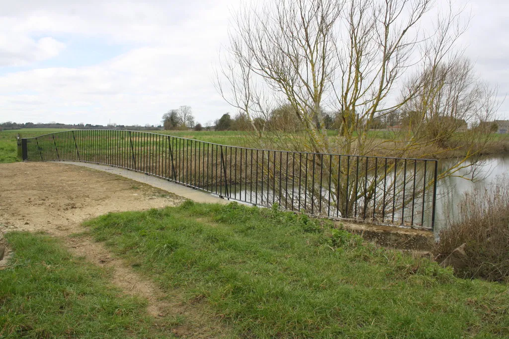 Photo showing: Sparsey Bridge over River Cherwell near Water Eaton Manor