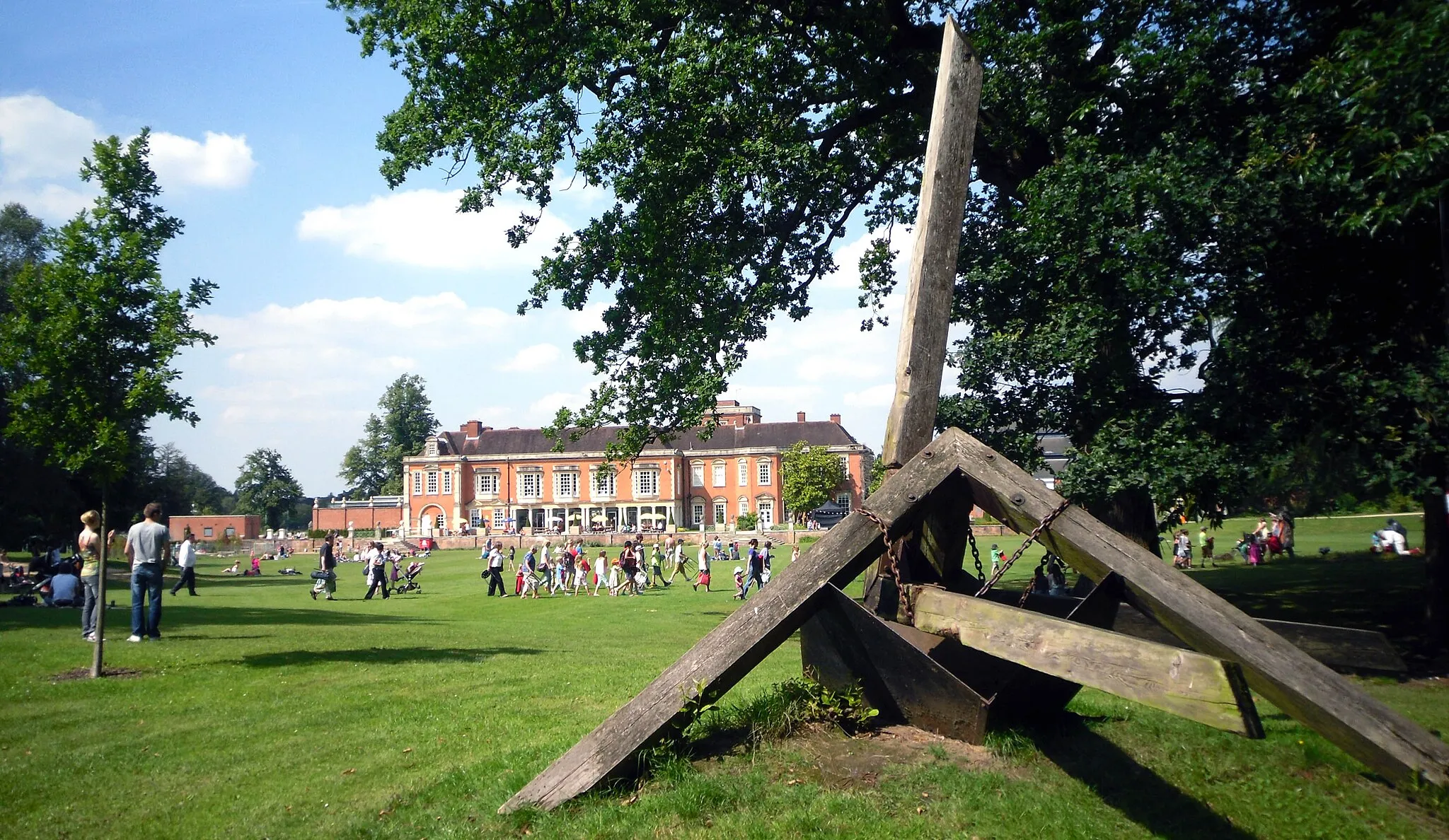 Photo showing: South Hill Park