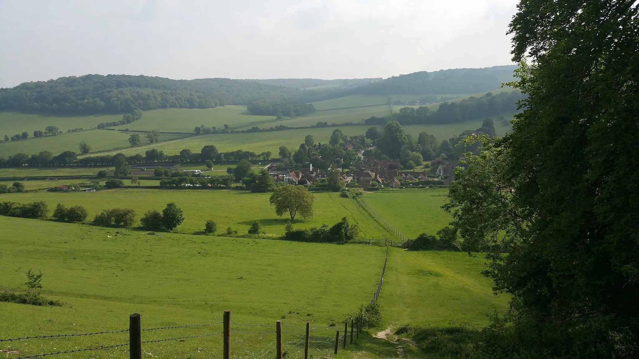 Photo showing: The Buckinghamshire village of Turville, as featured in multiple television series; perhaps best known as "Dibley", from the eponymous The Vicar of Dibley.