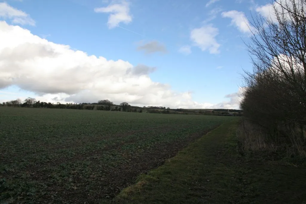 Photo showing: Footpath along the field Footpath running along the field boundary near Compton Station.