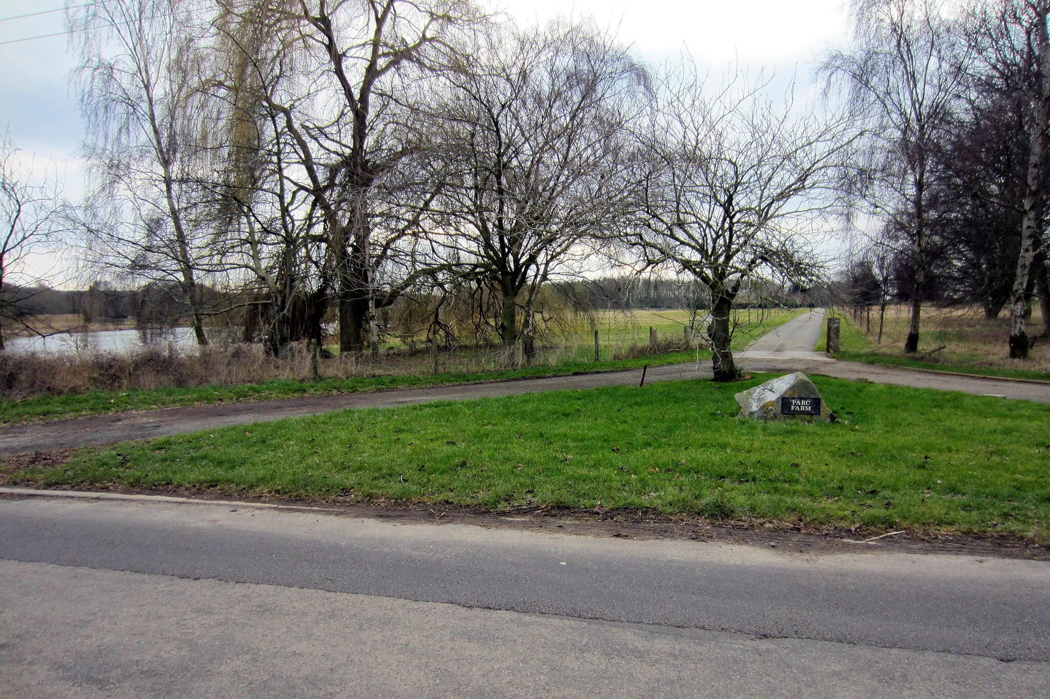 Photo showing: Parc Farm entrance