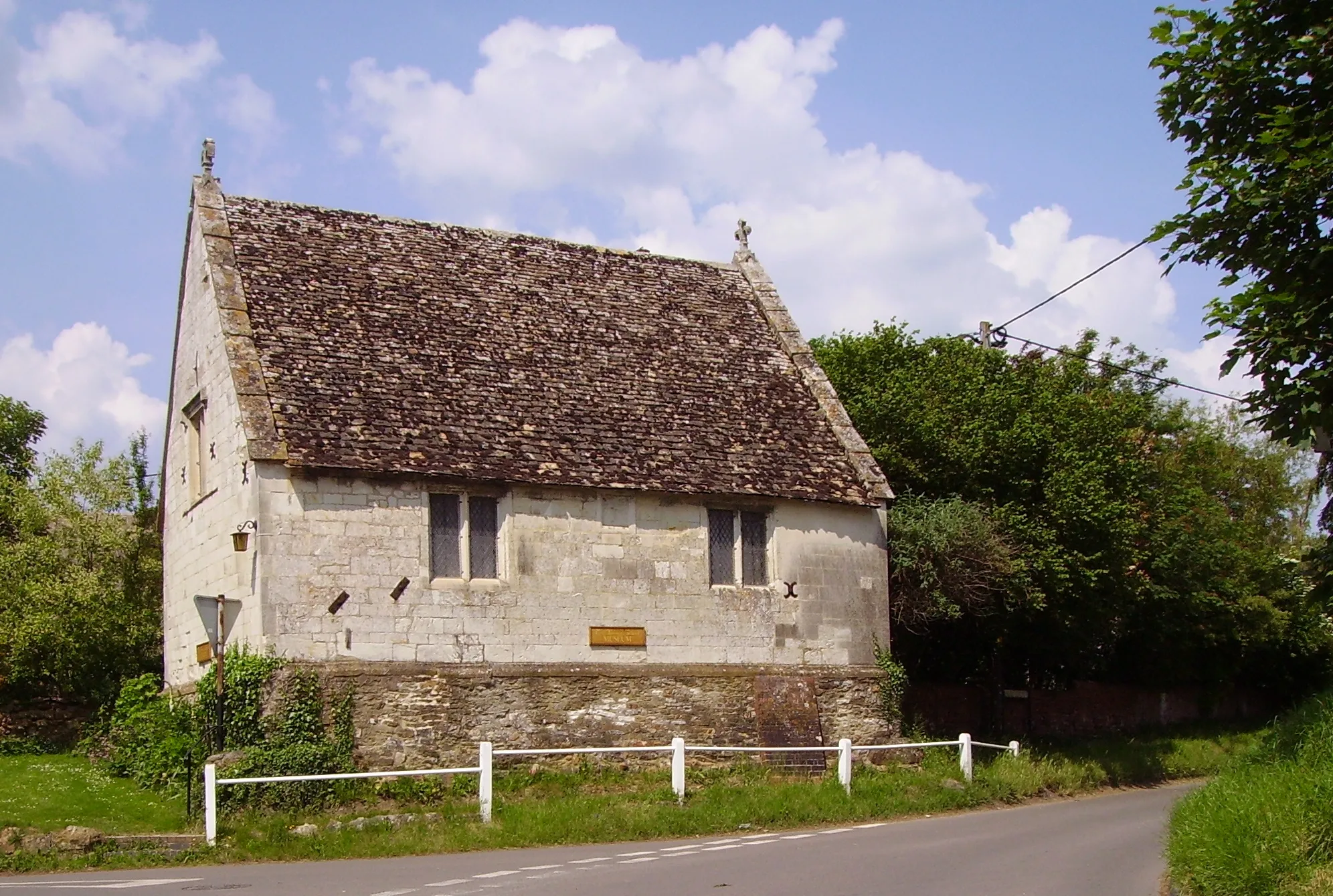 Photo showing: Tom Brown's school museum, Broad Street, Uffington, Oxfordshire (formerly Berkshire)