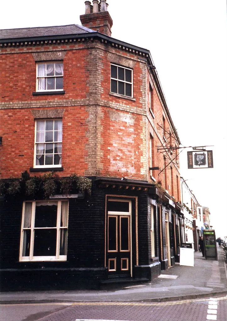 Photo showing: The Queen Victoria, Wolverton