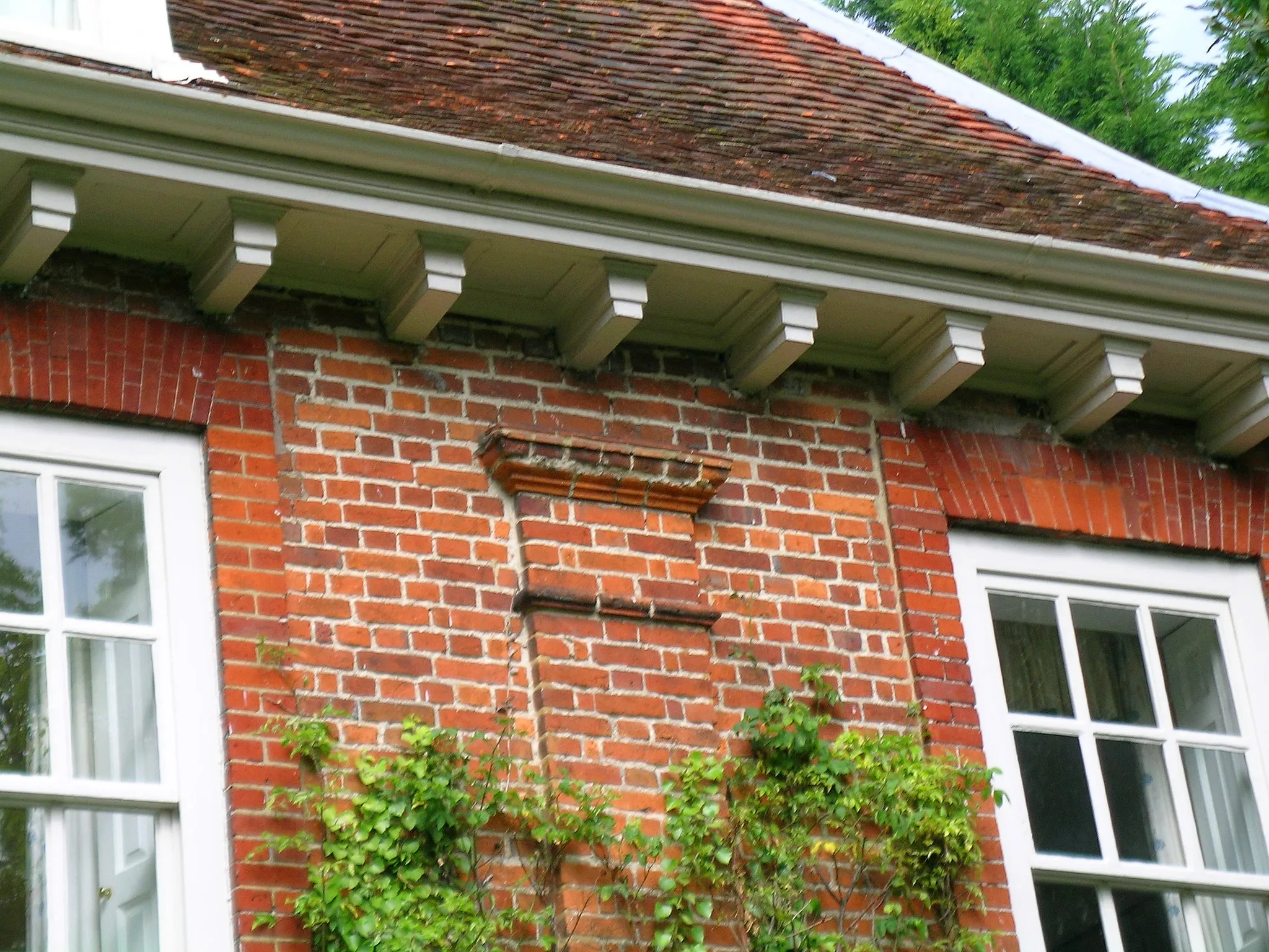 Photo showing: Princes Risborough Manor House detail of capital of 17C brick pilaster