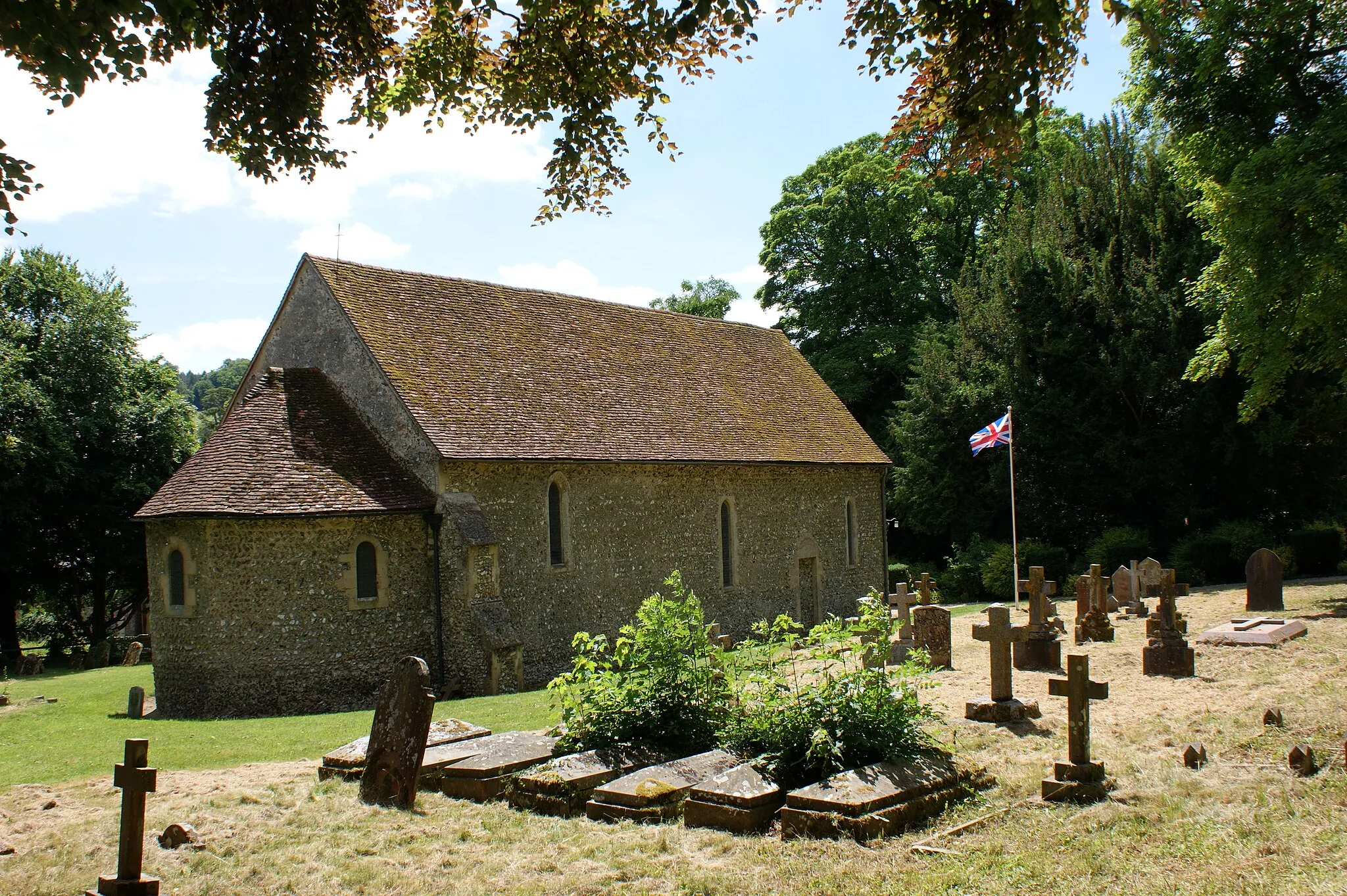 Photo showing: St Botolph's church and graveyard, Swyncombe