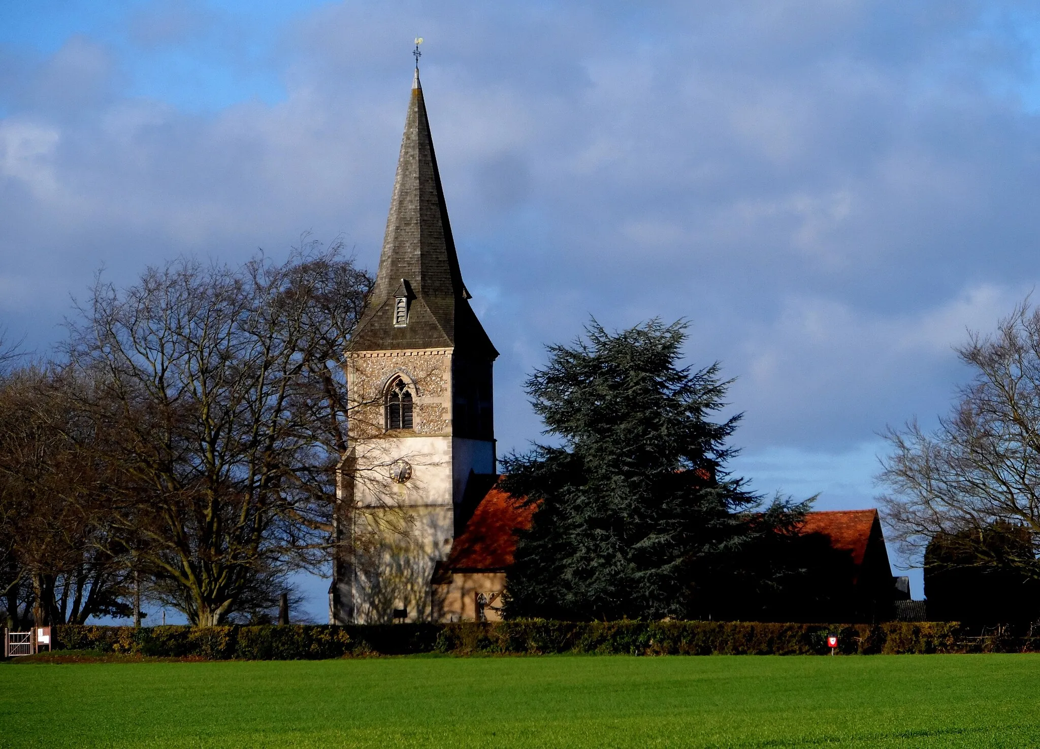 Photo showing: All Saints' church, Datchworth