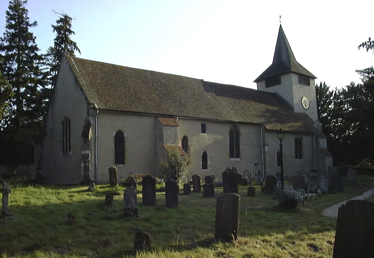 Photo showing: St. Mary's Church in the village of Aldermaston, England. The picture was taken at approximately 16:30 UTC under a clear sky. The equipment used was a Toshiba PDR-M1 digital camera in Auto mode. The original picture was cropped from the bottom to remove excess foreground, and the brightness of the image was increased.