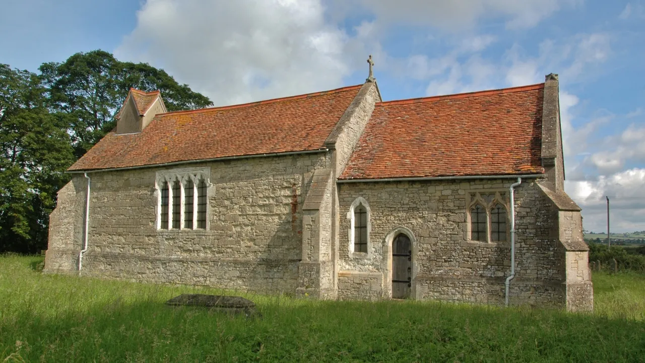 Photo showing: St Mary's parish church, Fleet Marston, Buckinghamshire, seen from the southeast