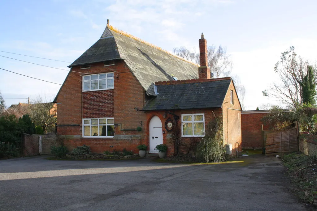 Photo showing: 'The Old School', High Street