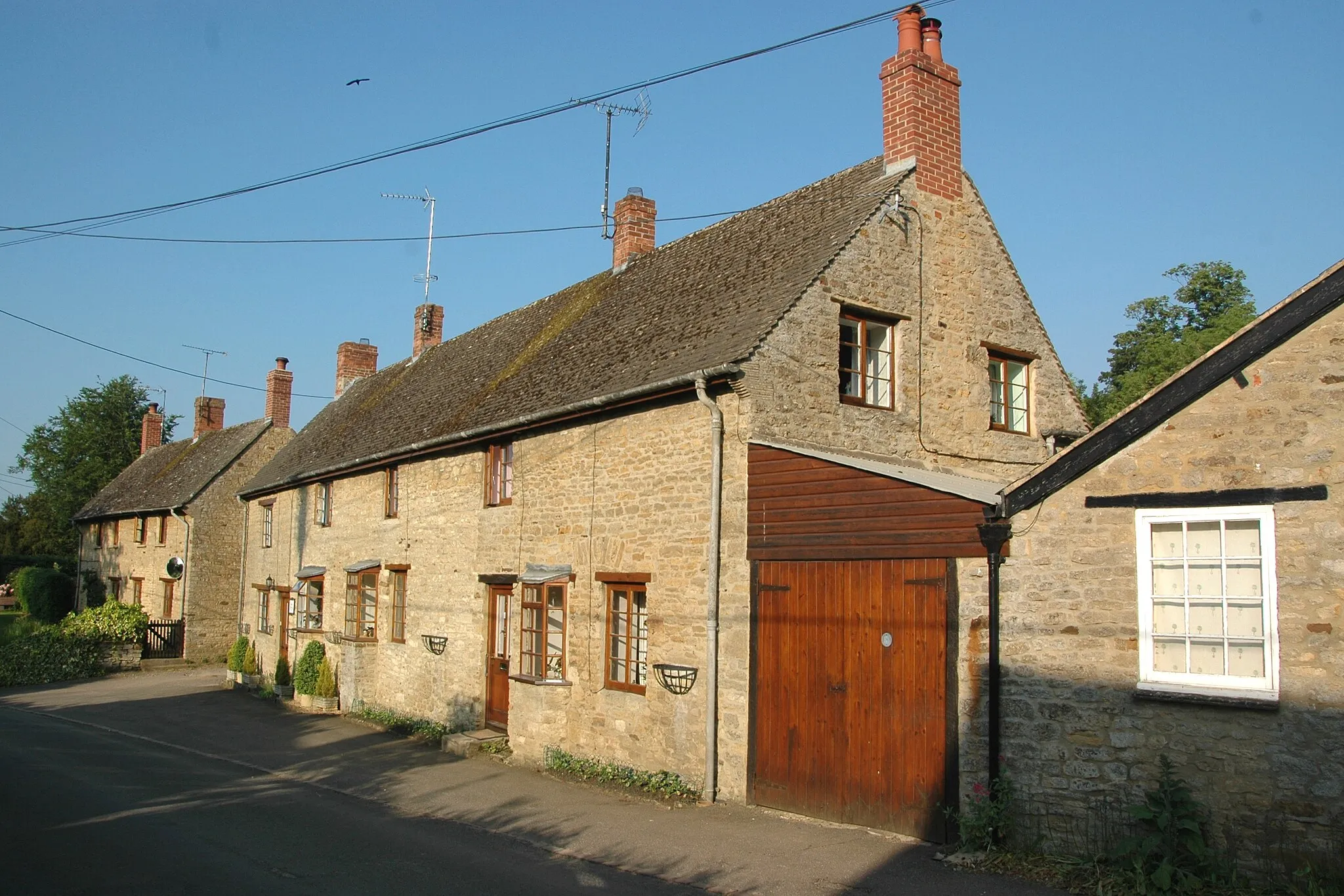 Photo showing: North Aston, Oxfordshire: cottages in Somerton Road