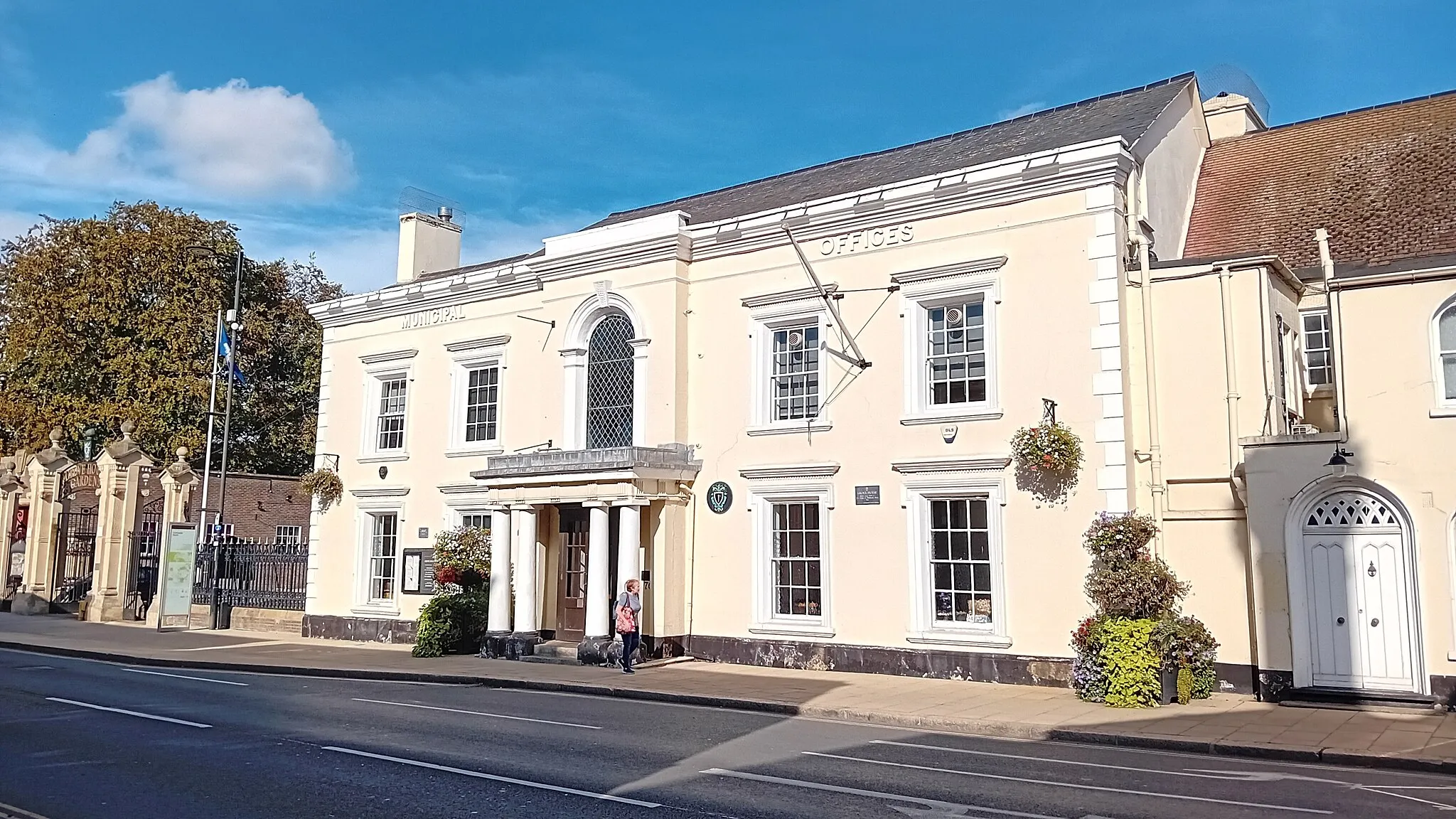 Photo showing: Headquarters of Dunstable Town Council