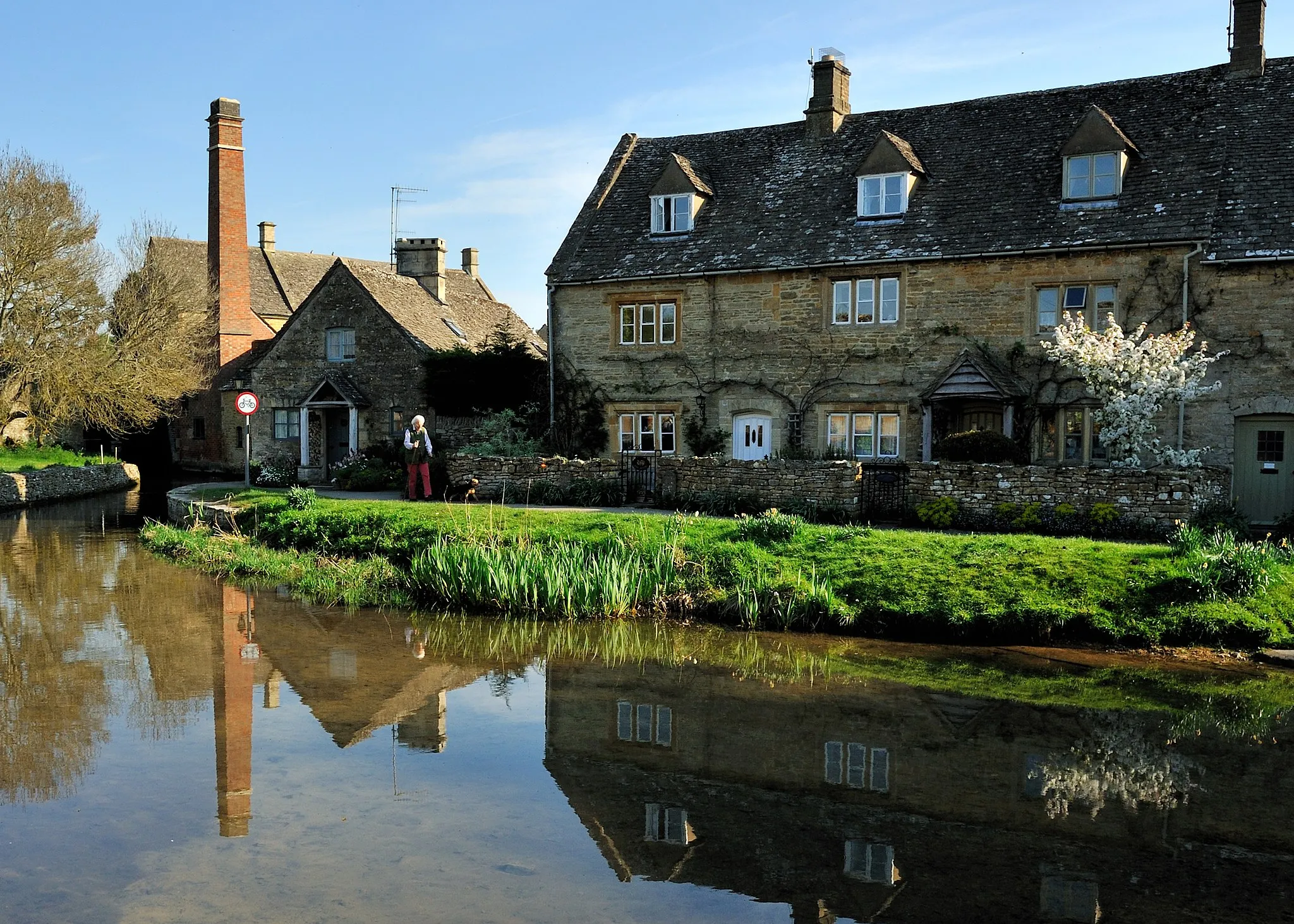 Photo showing: Lower Slaughter in the Cotswolds.