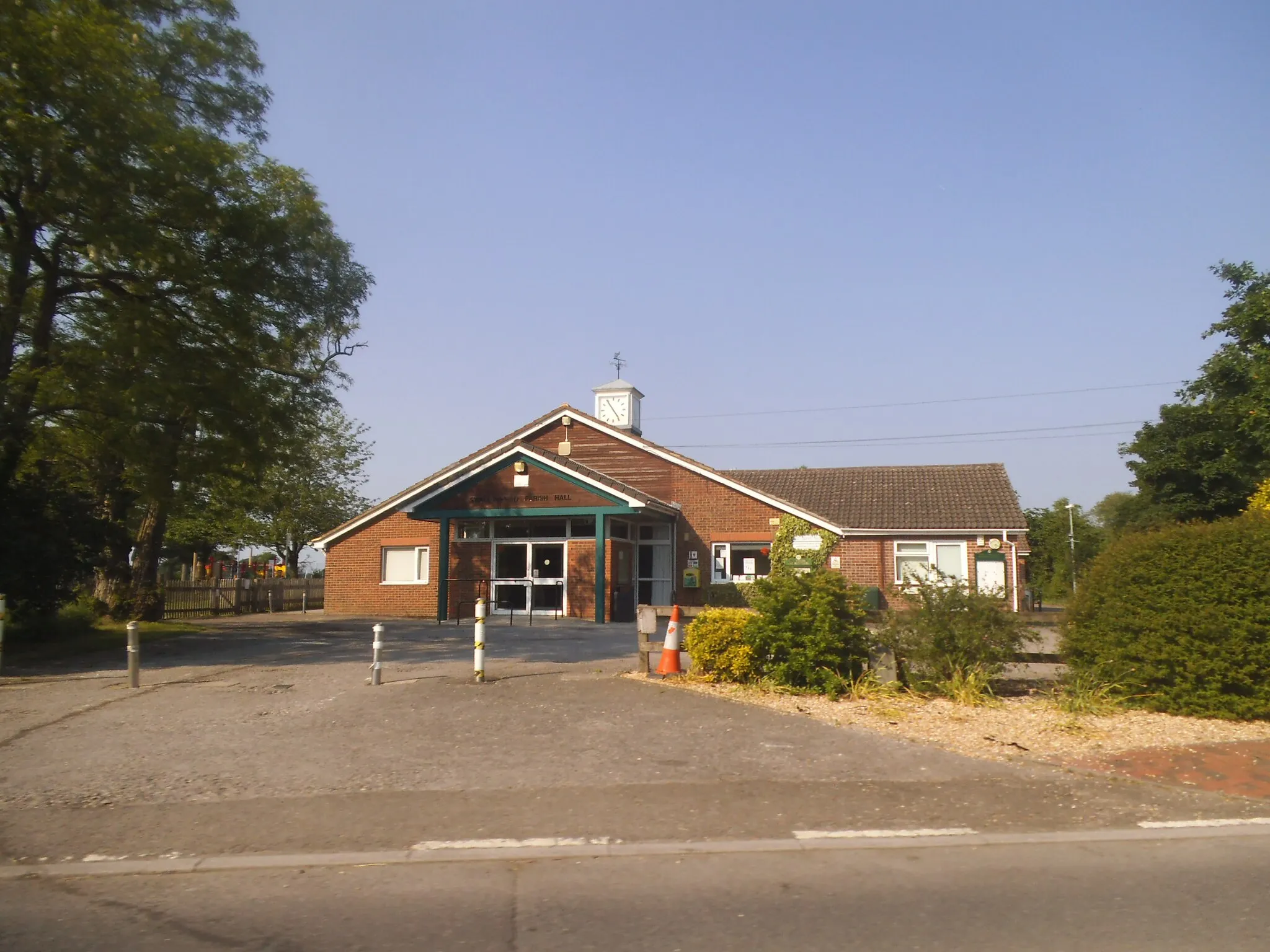 Photo showing: Swallowfield Village Hall