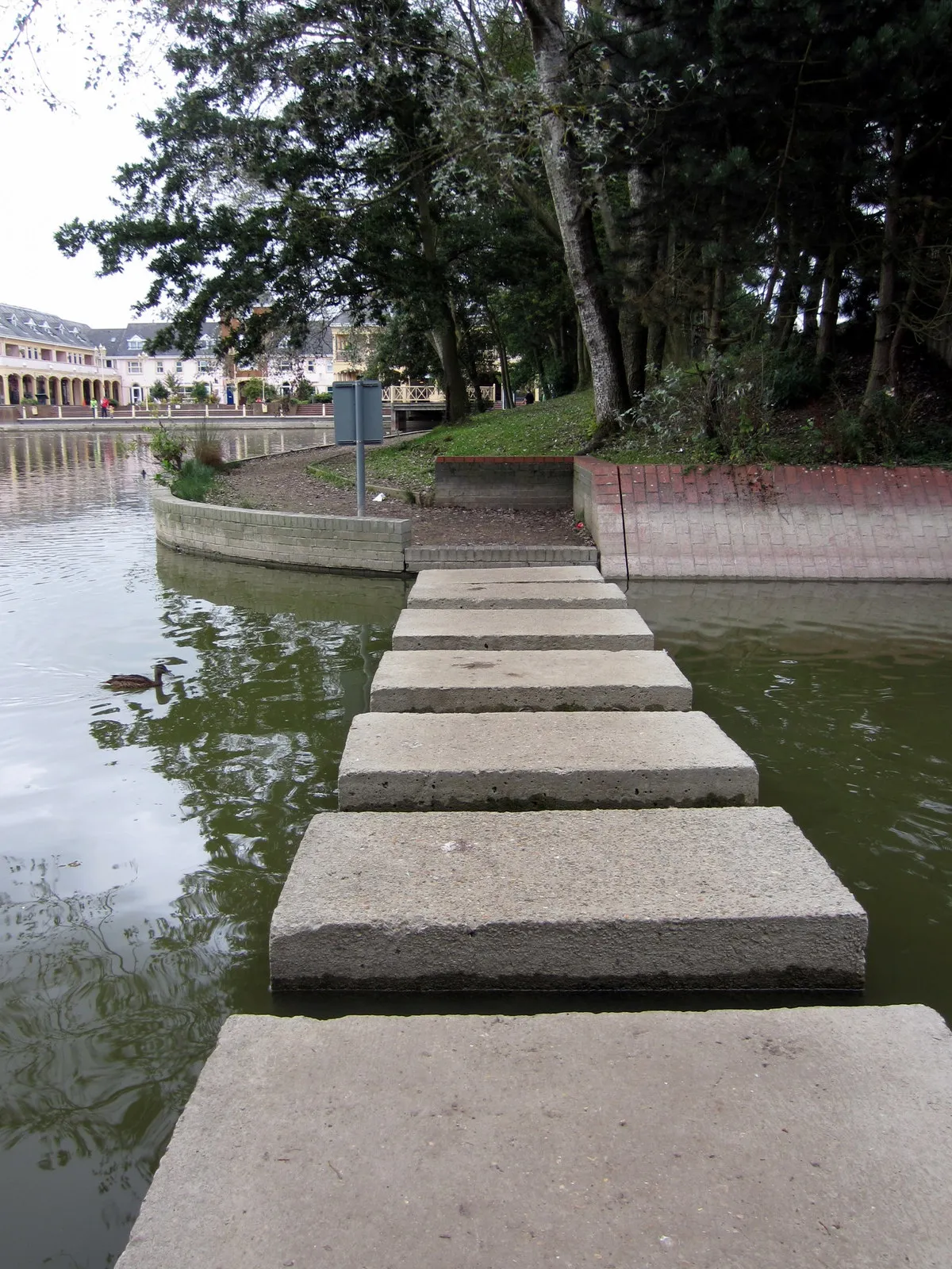 Photo showing: Stepping stones to Watermead Inn