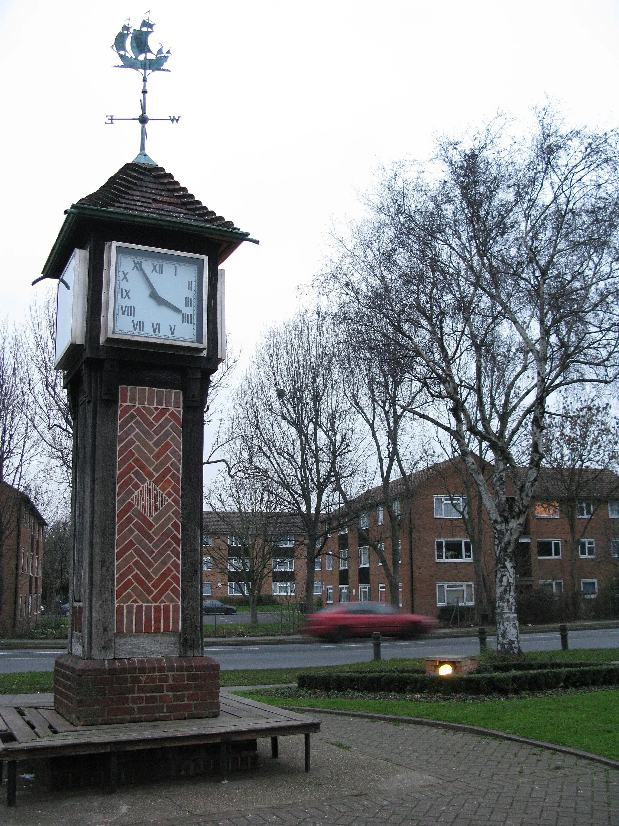 Photo showing: Northolt Green Clock