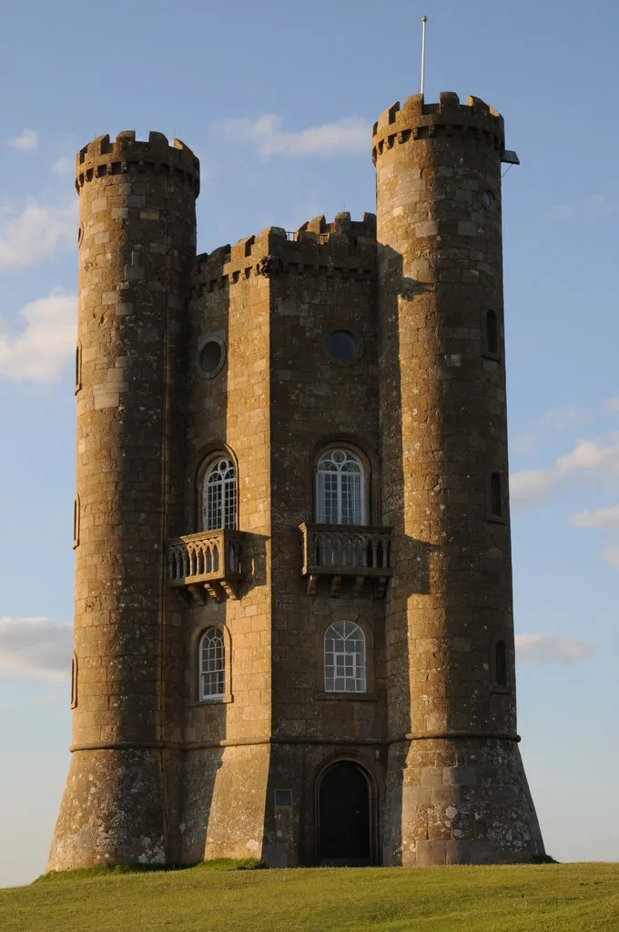 Photo showing: Broadway Tower