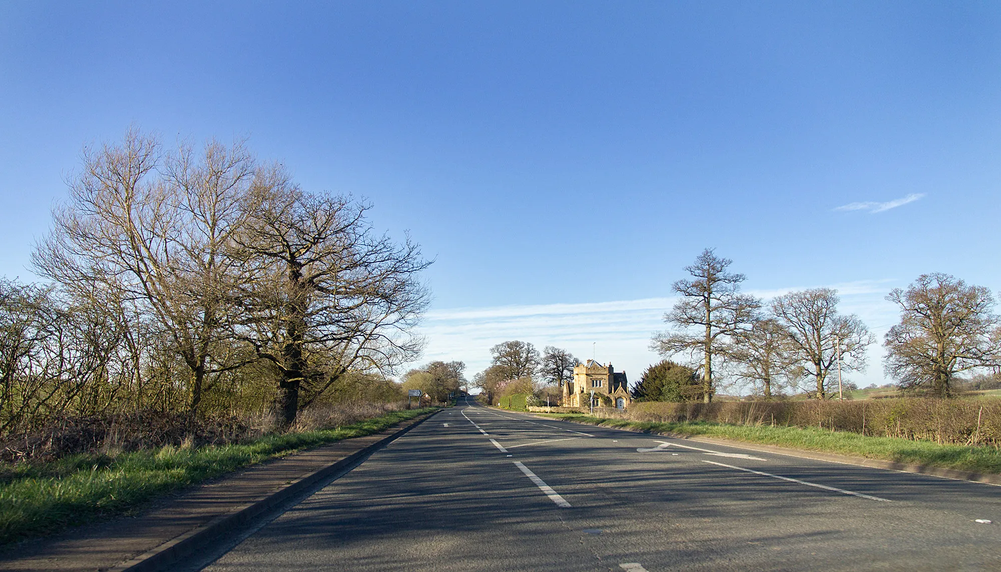 Photo showing: Approaching Broadmoor Lodge