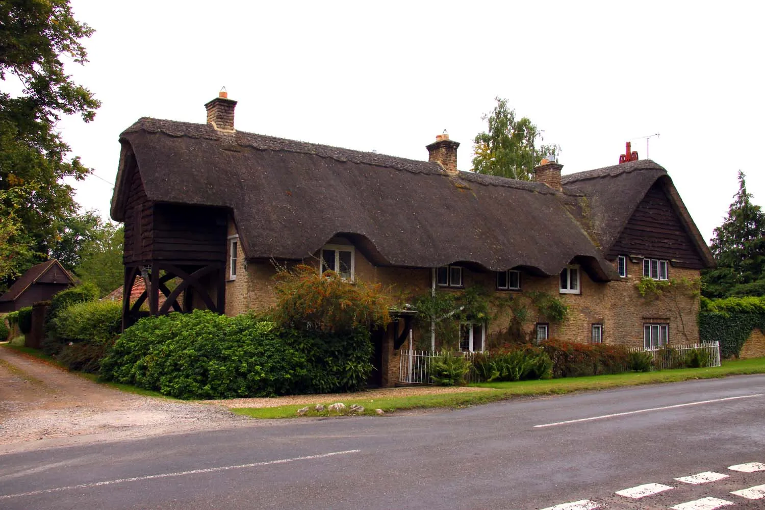 Photo showing: Thatched cottage in Tubney