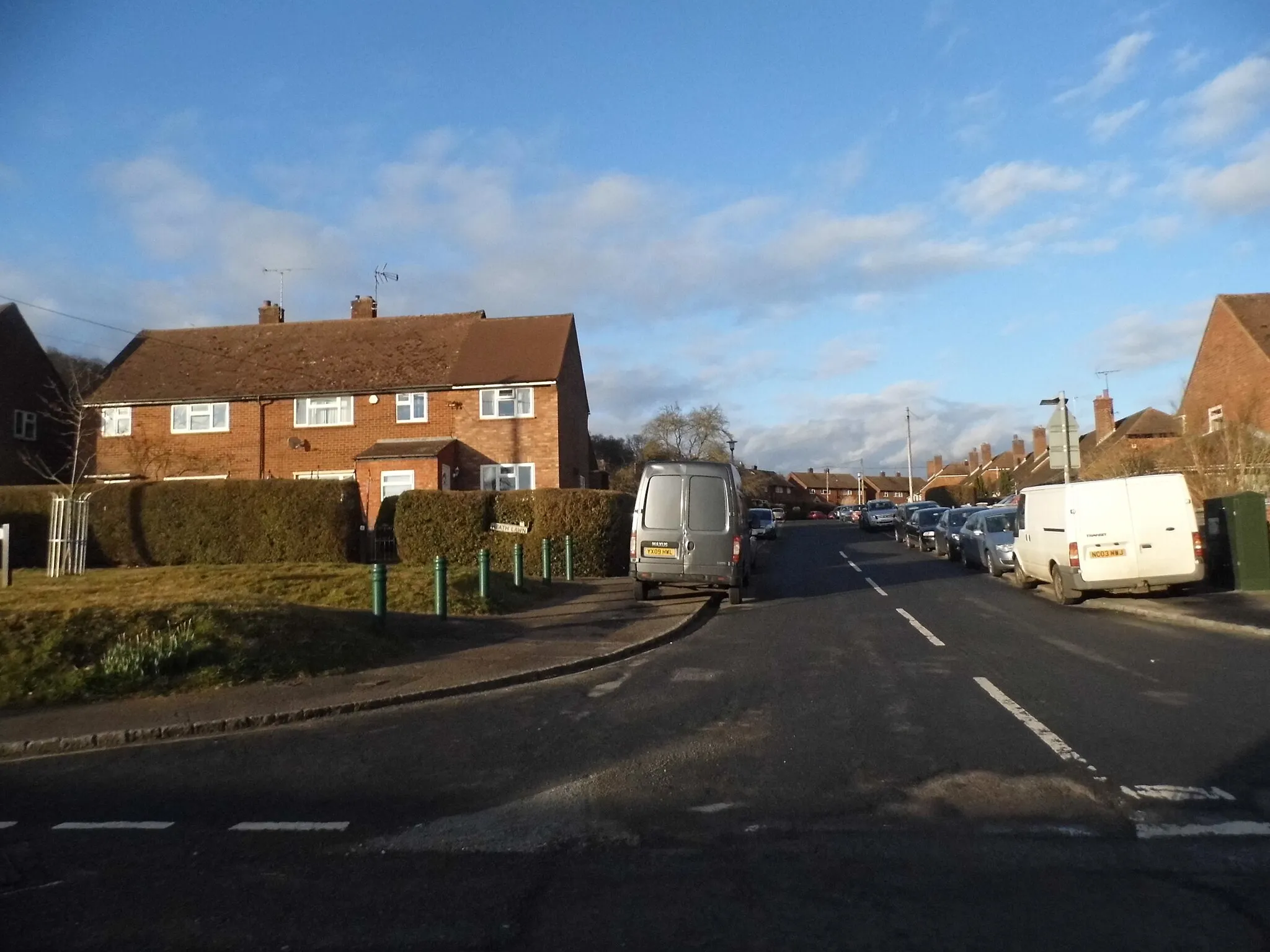Photo showing: Rugwood Road at the junction of Heath End Road