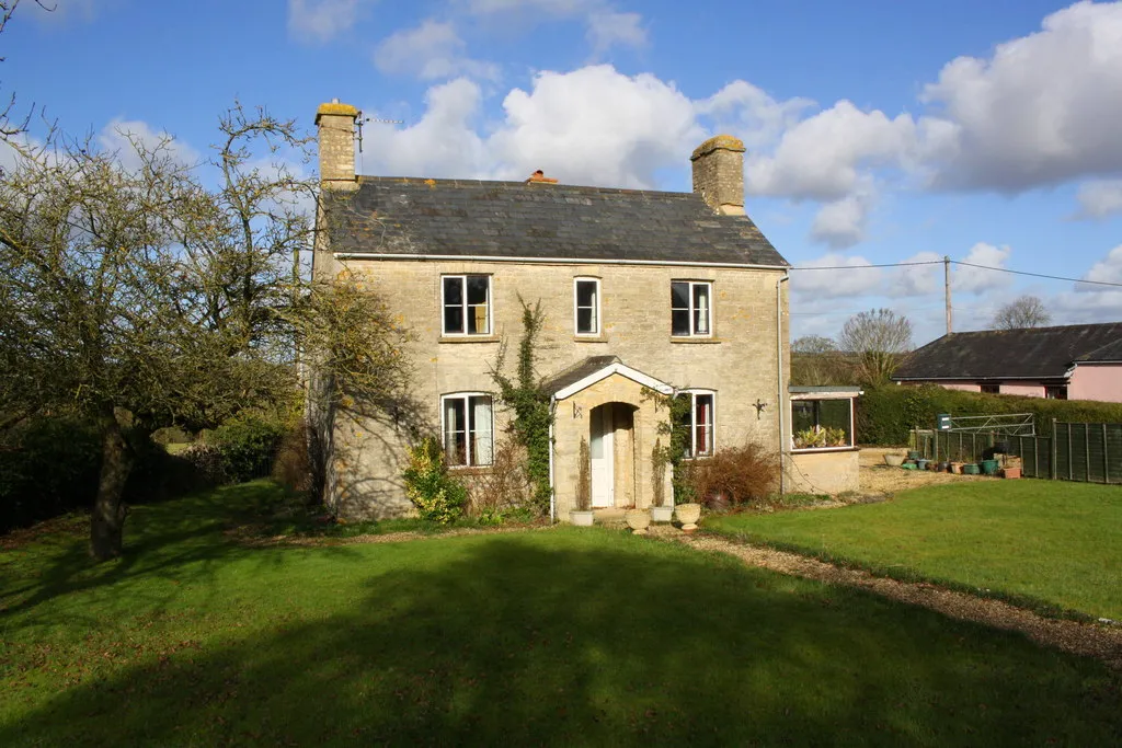 Photo showing: 'Ivy Dene', Burford Road