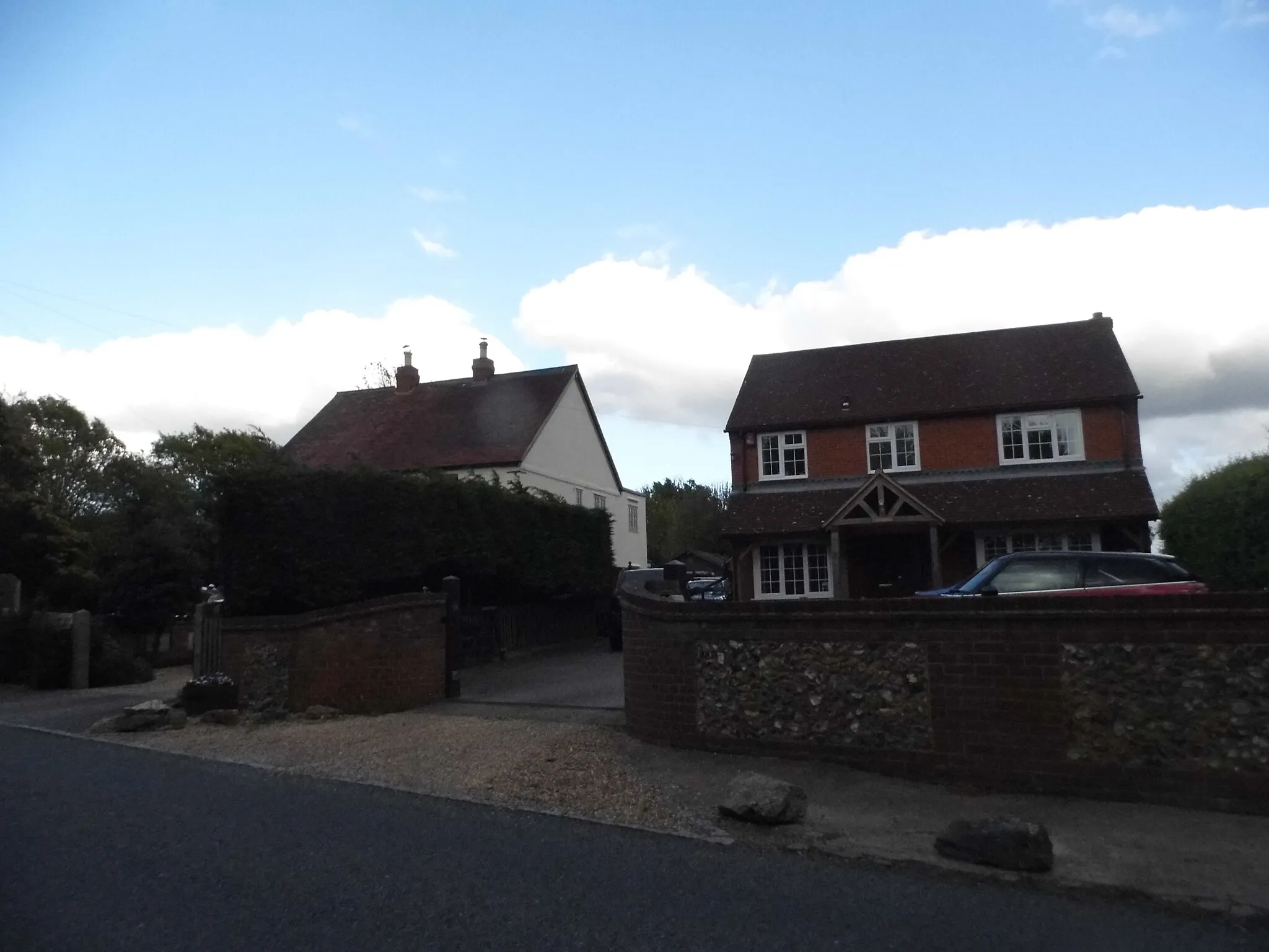 Photo showing: Houses on Paley Street