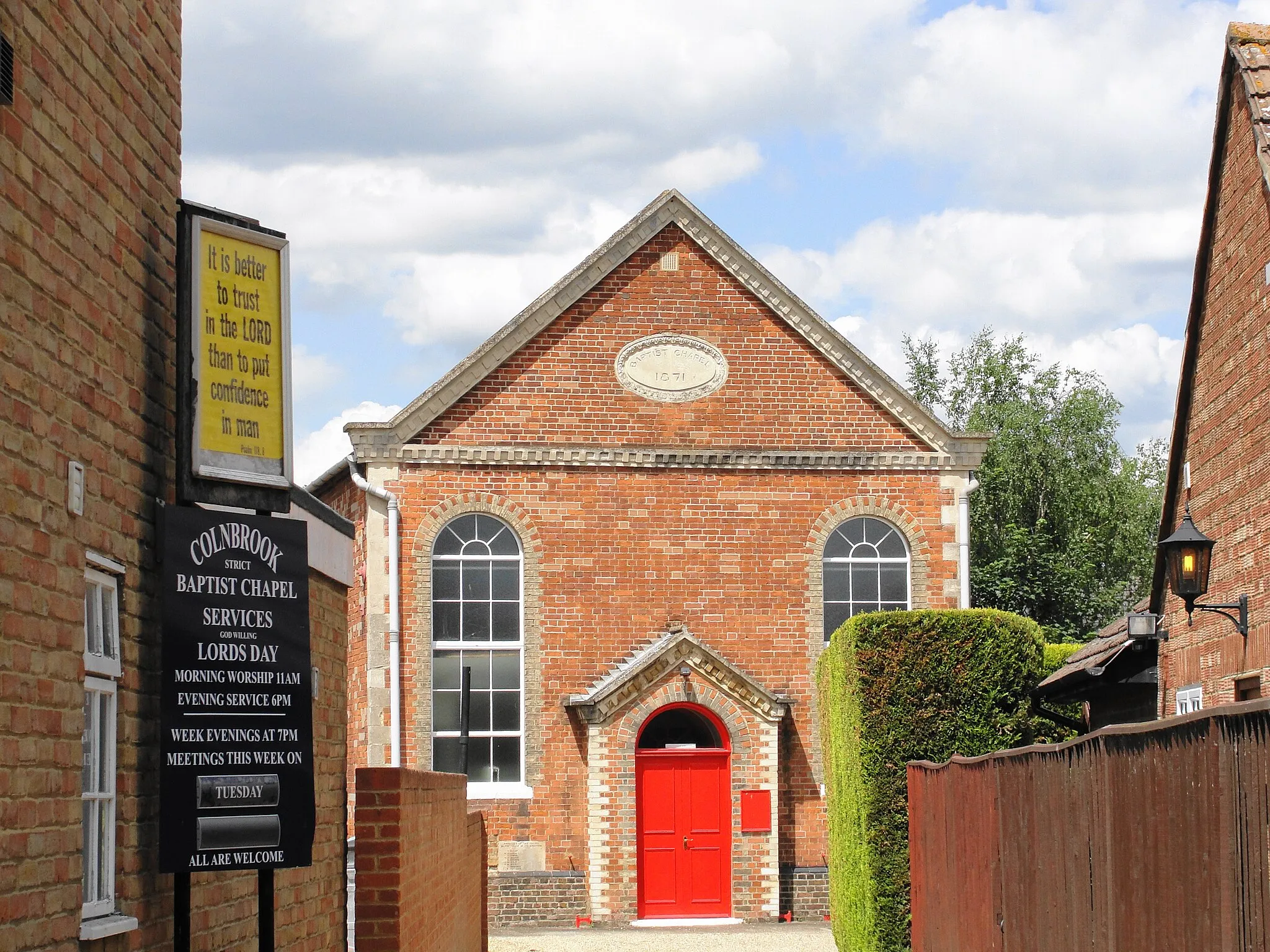 Photo showing: Chapel of the Strict Baptists on Colnbrook High Street