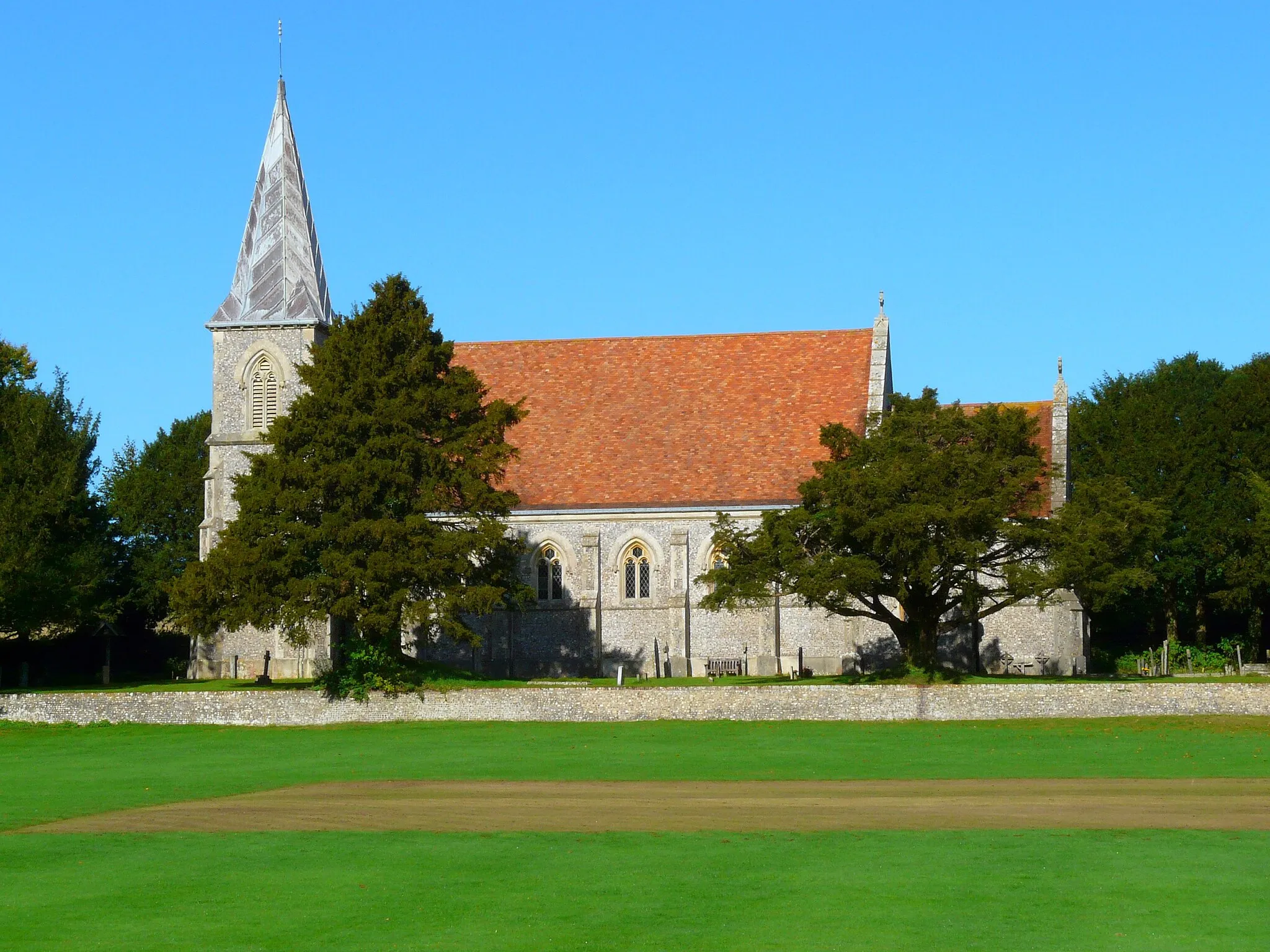 Photo showing: St Peter Parish Church, Brown Candover, Hampshire.