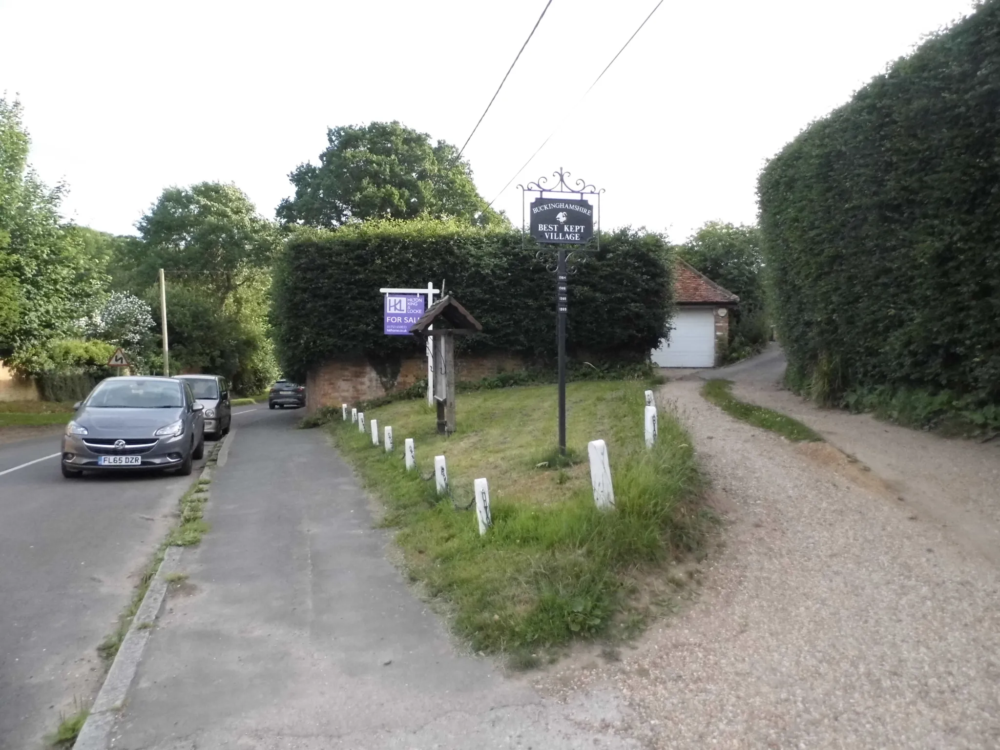 Photo showing: Hedgerley village green